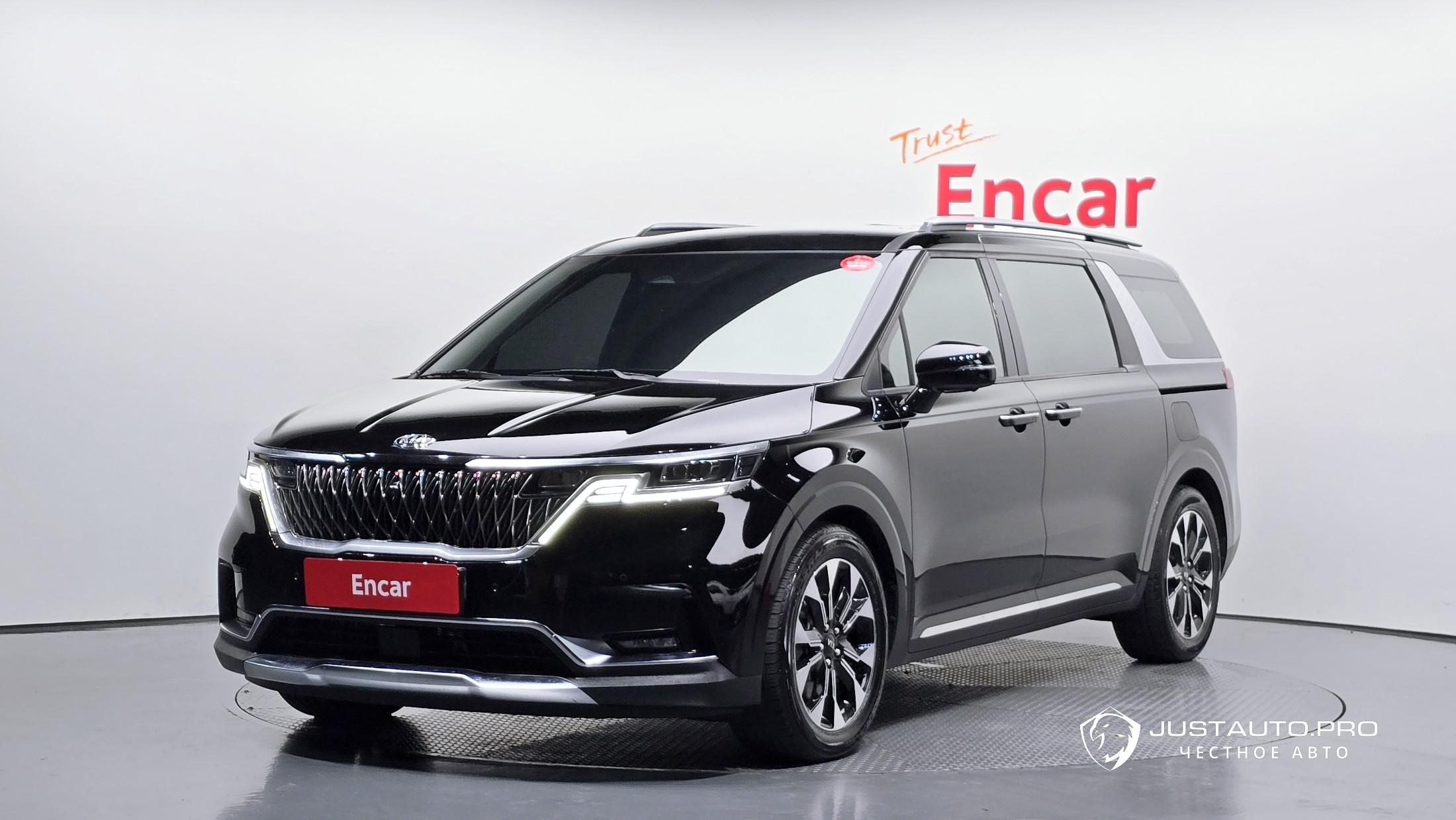 Автомобиль Kia Canival