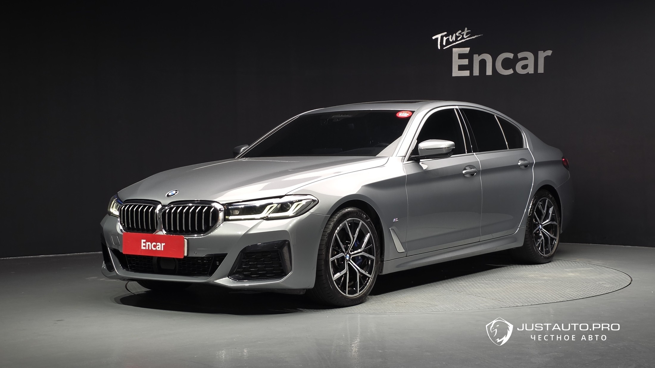 Автомобиль BMW 5-Series