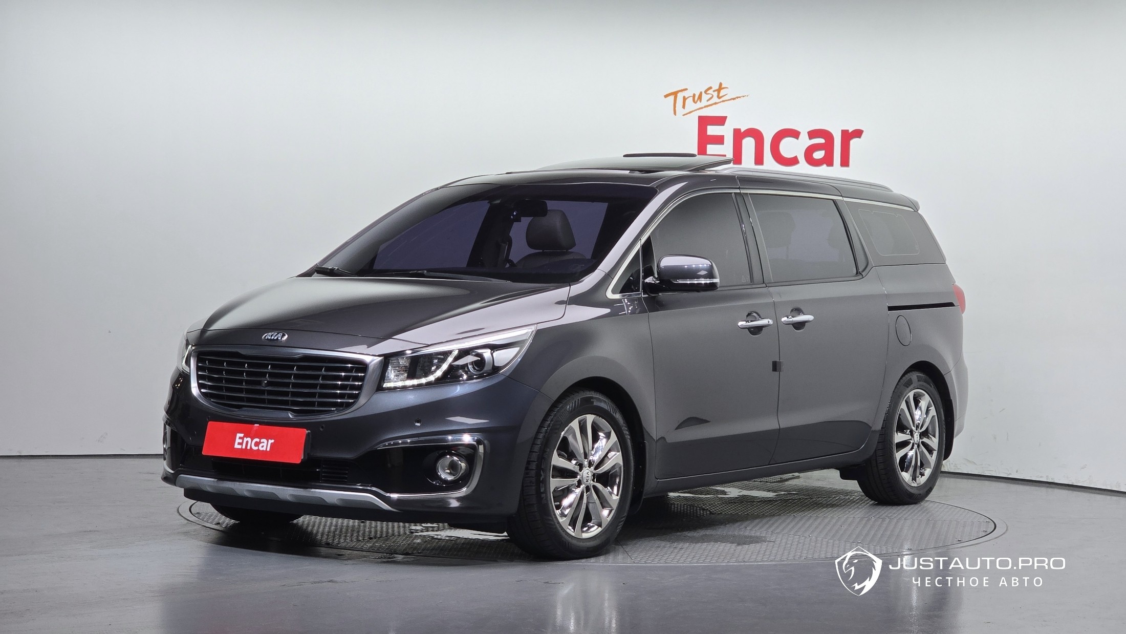 Автомобиль Kia Canival