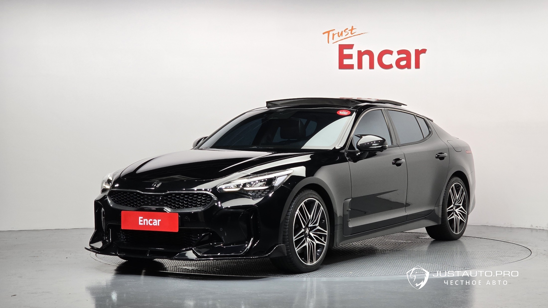 Автомобиль Kia Stinger