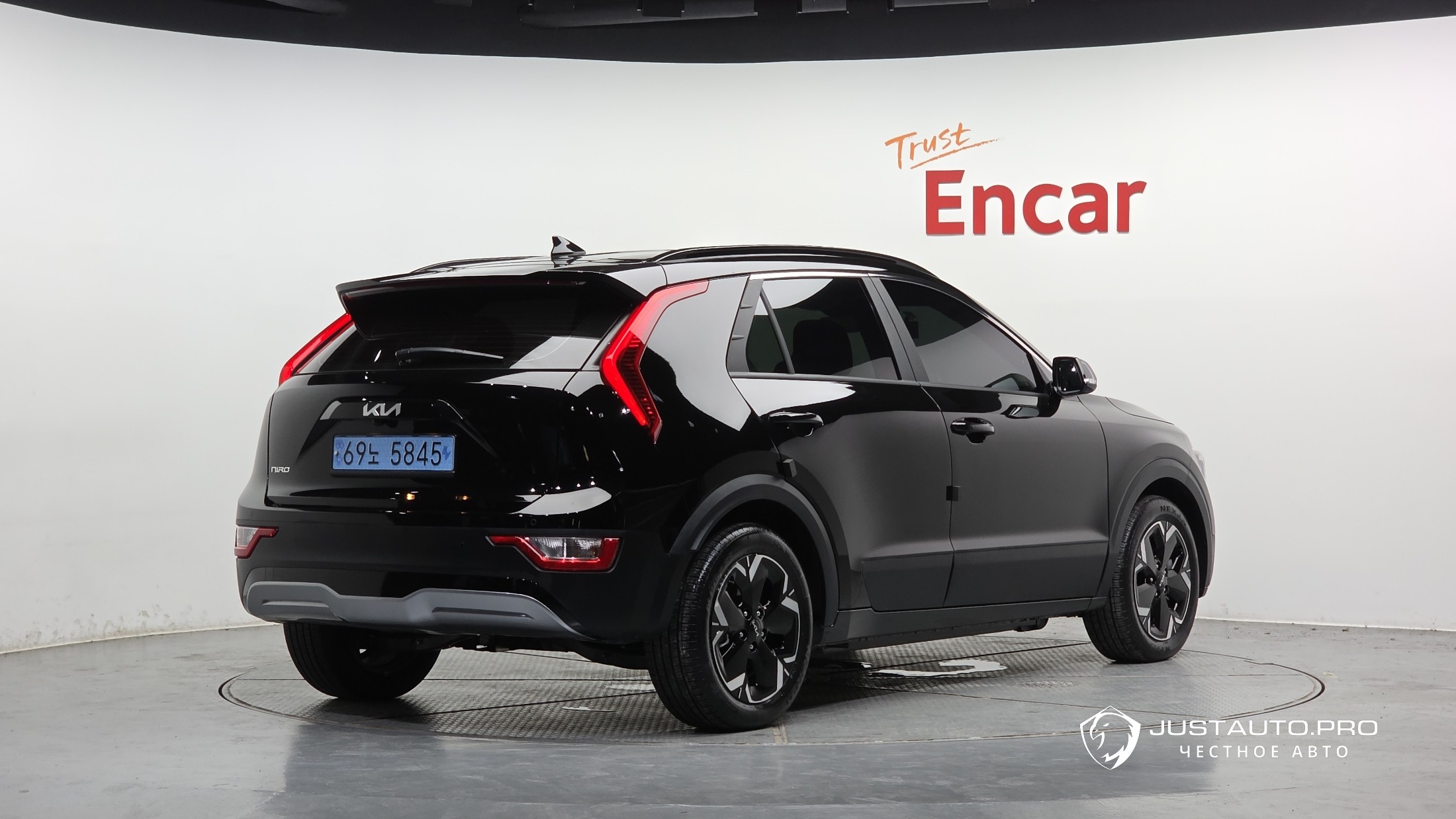 Автомобиль Kia Niro