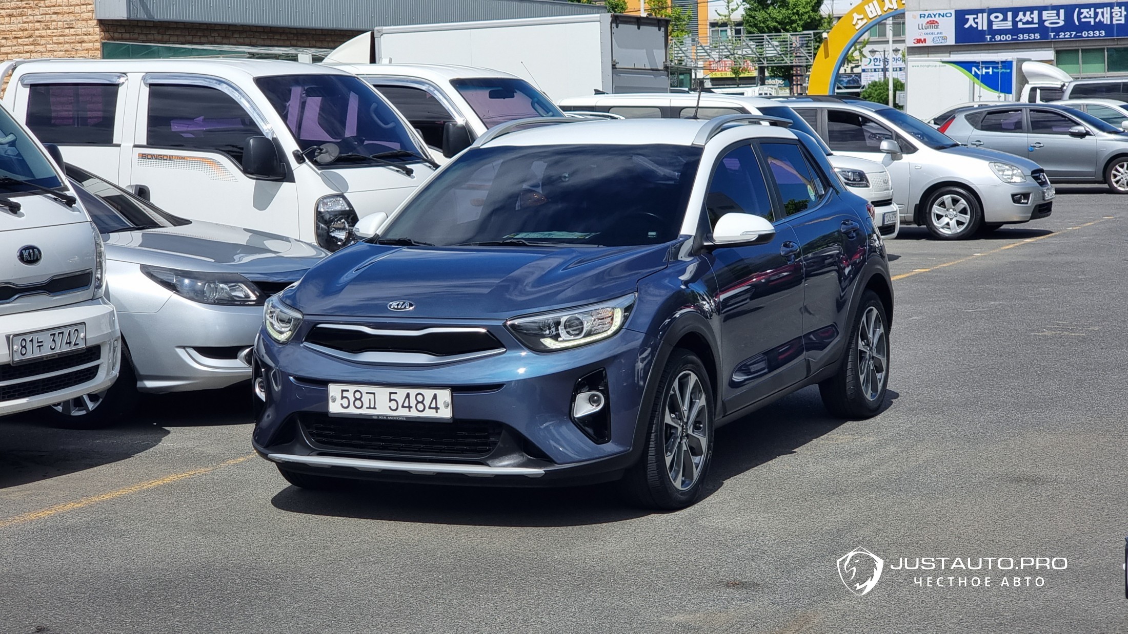 Автомобиль Kia Stonic