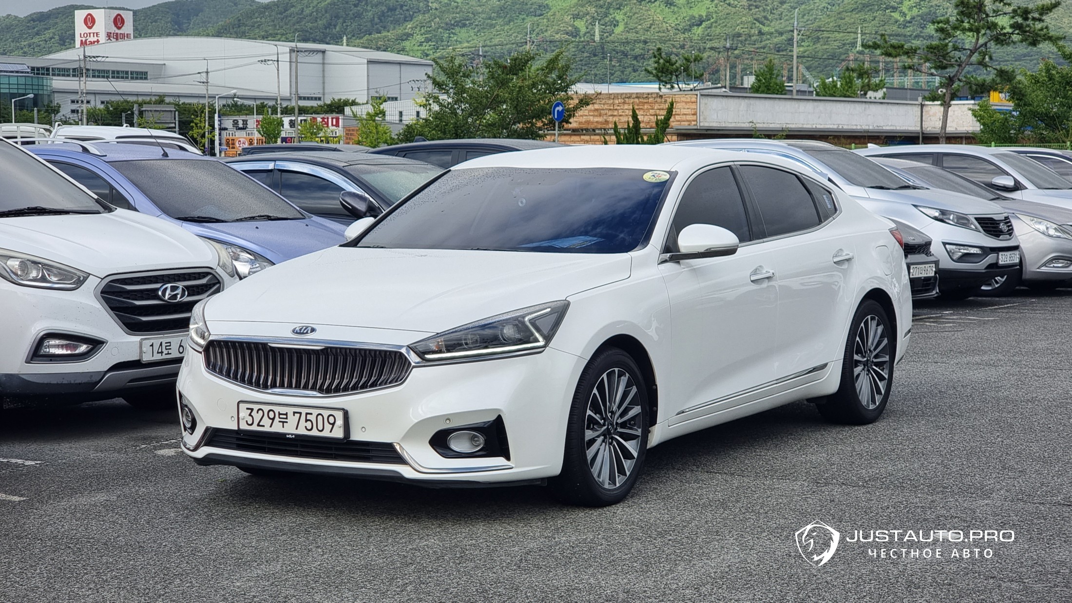 Автомобиль Kia K7
