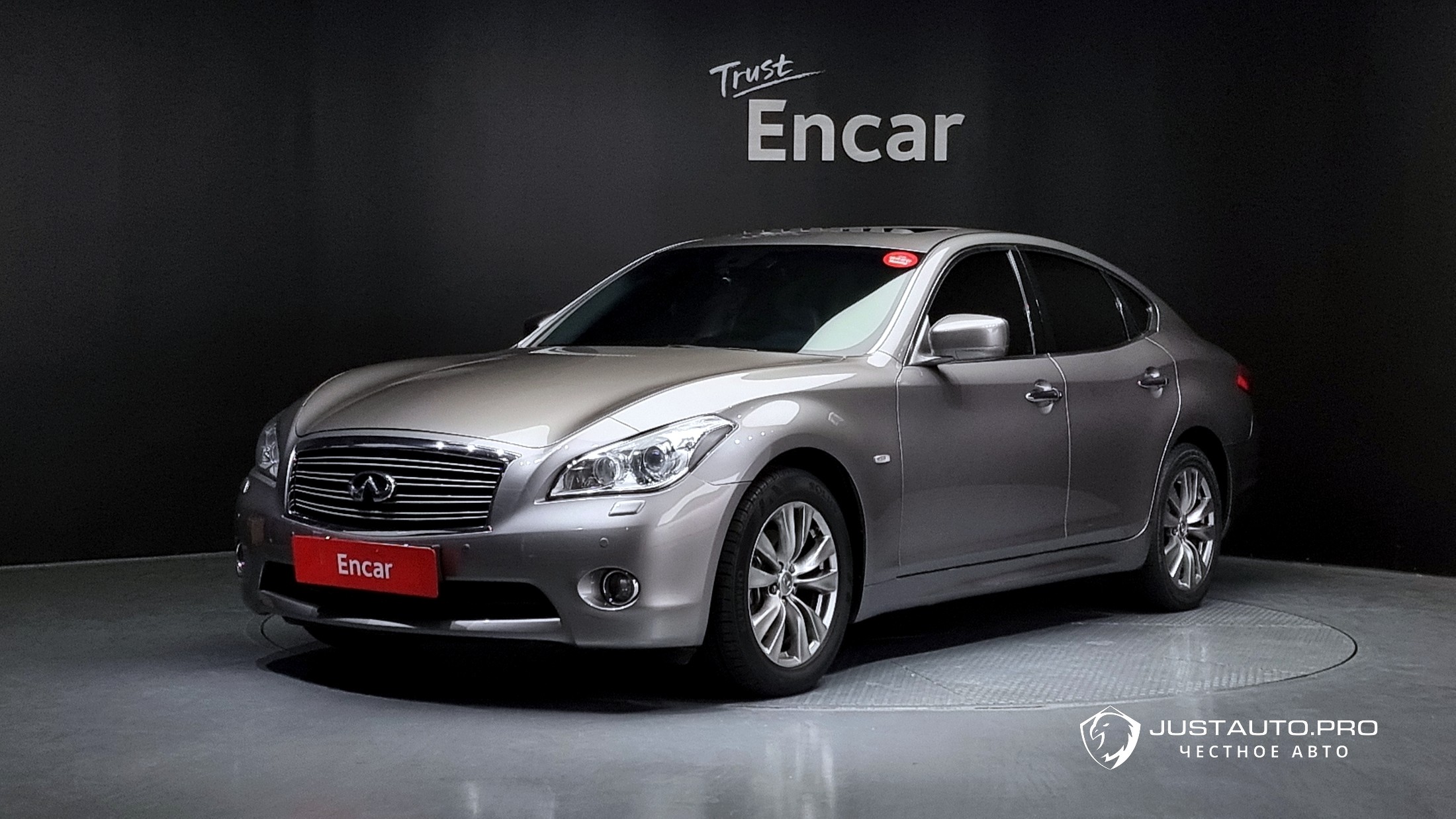 Автомобиль Infiniti M