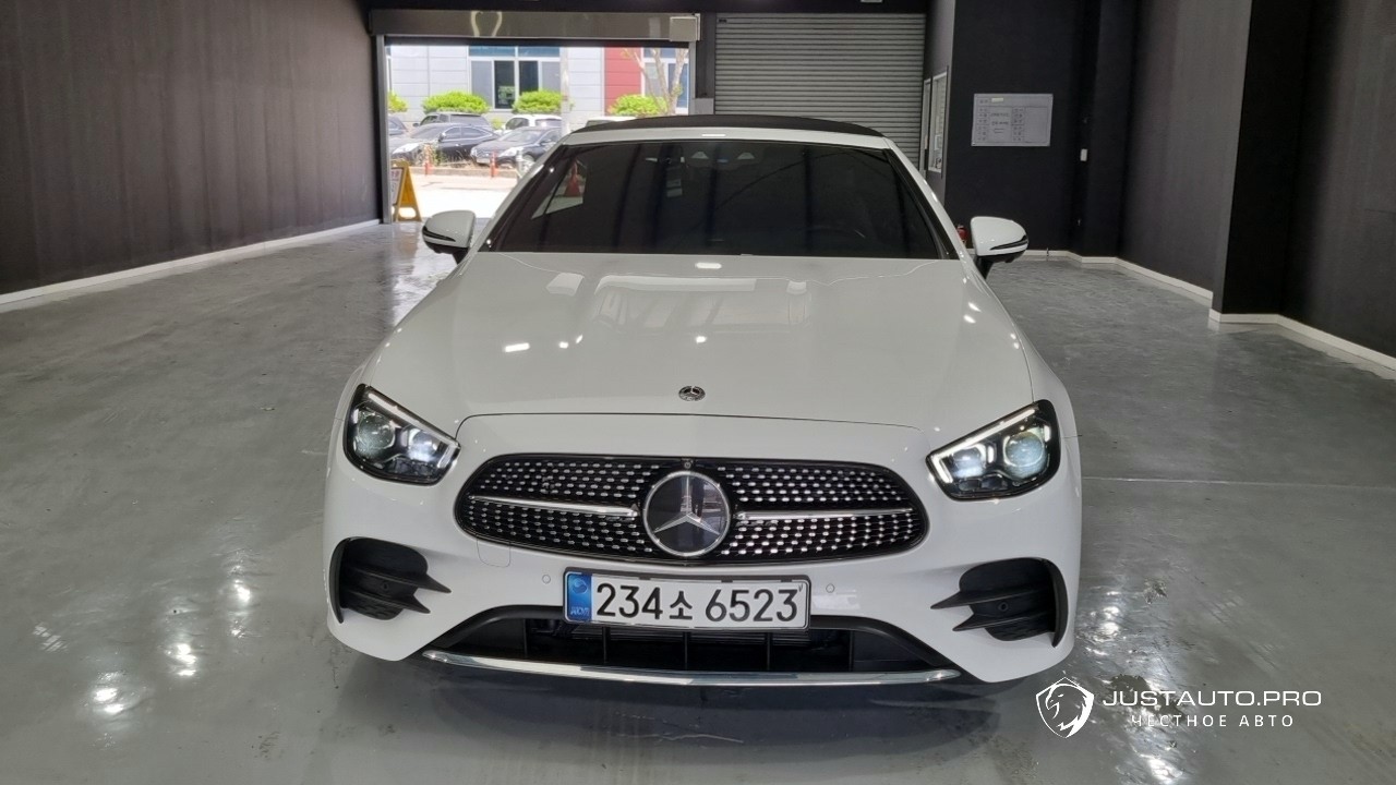 Автомобиль Mercedes-Benz E-Class