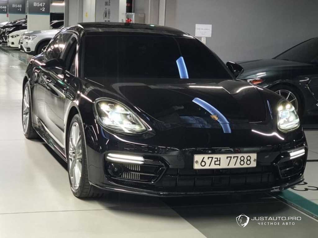 Автомобиль Porsche Panamera