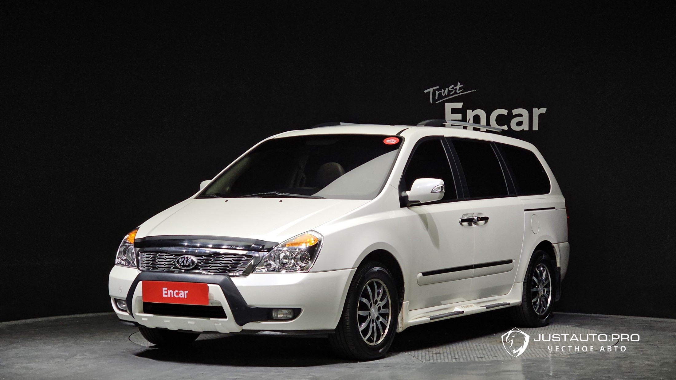 Автомобиль Kia Canival
