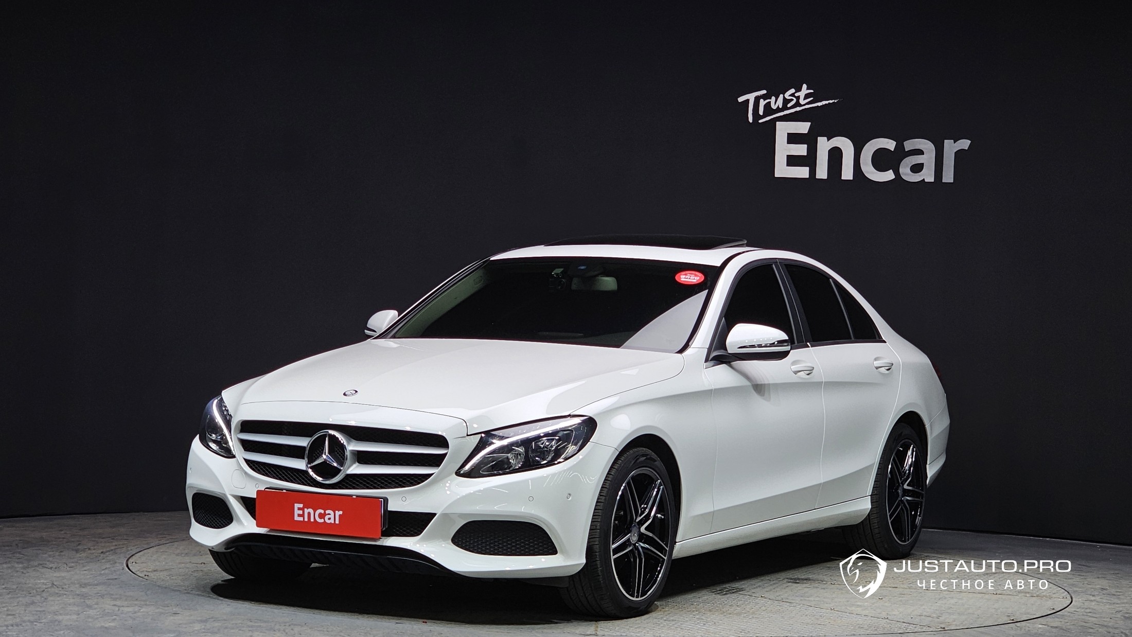 Автомобиль Mercedes-Benz C-Class