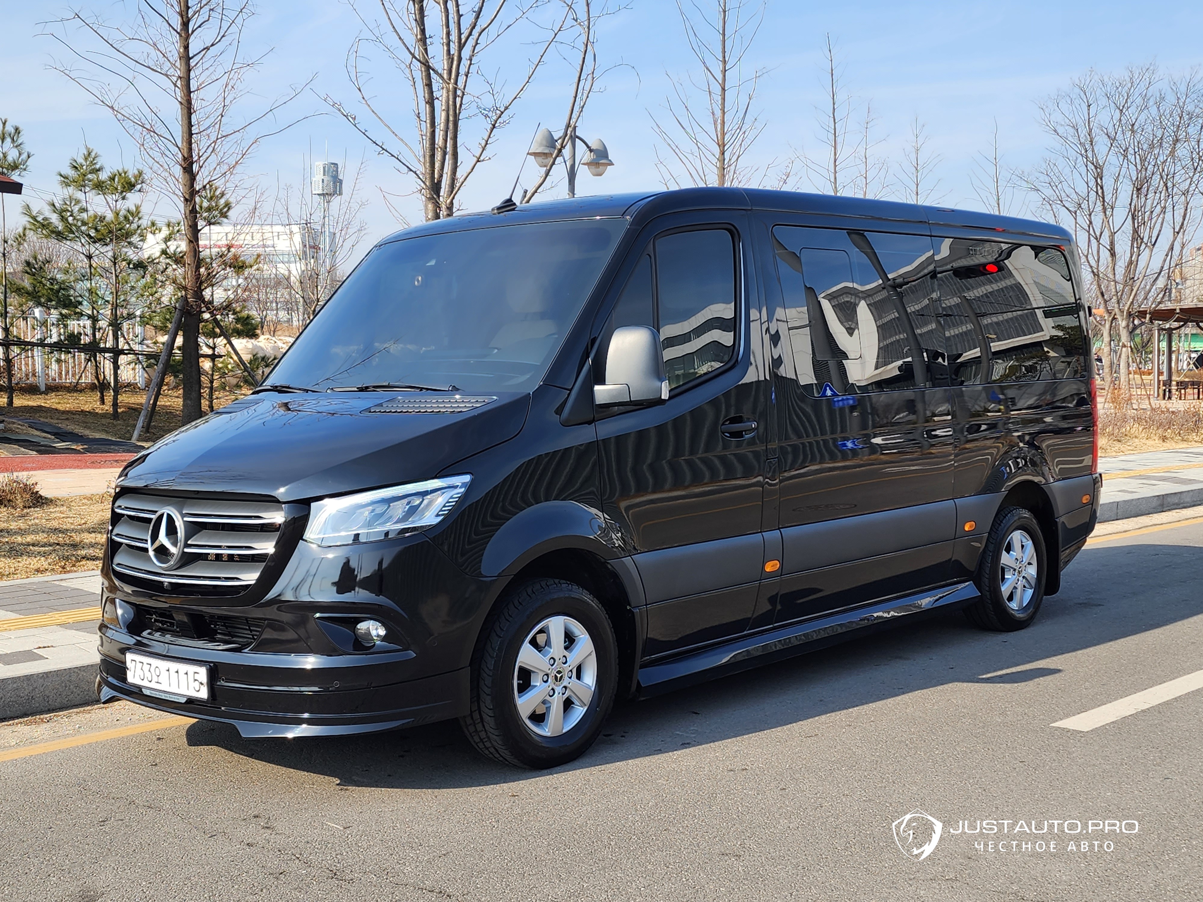 Автомобиль Mercedes-Benz Sprinter