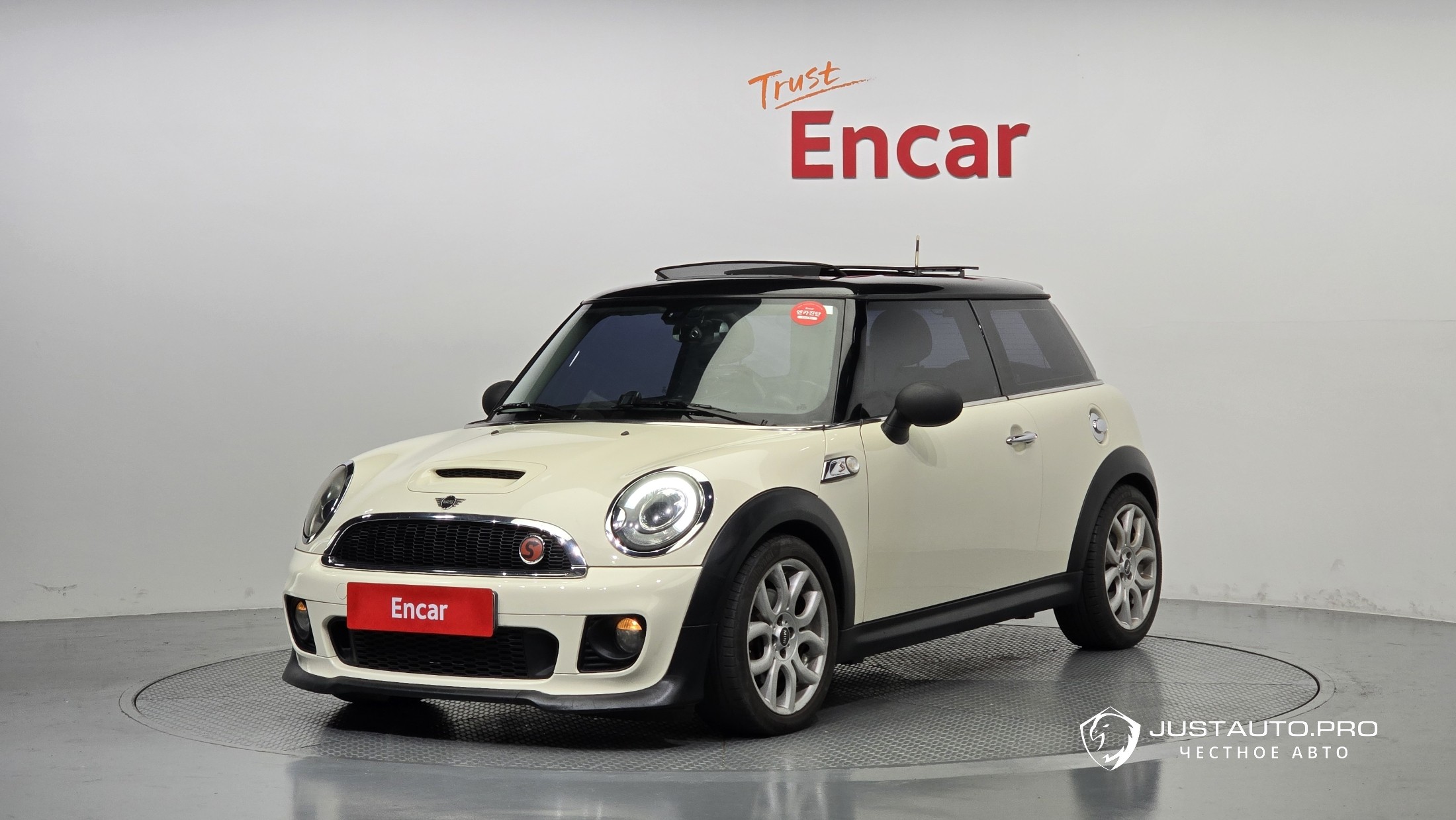 Автомобиль Mini Cooper