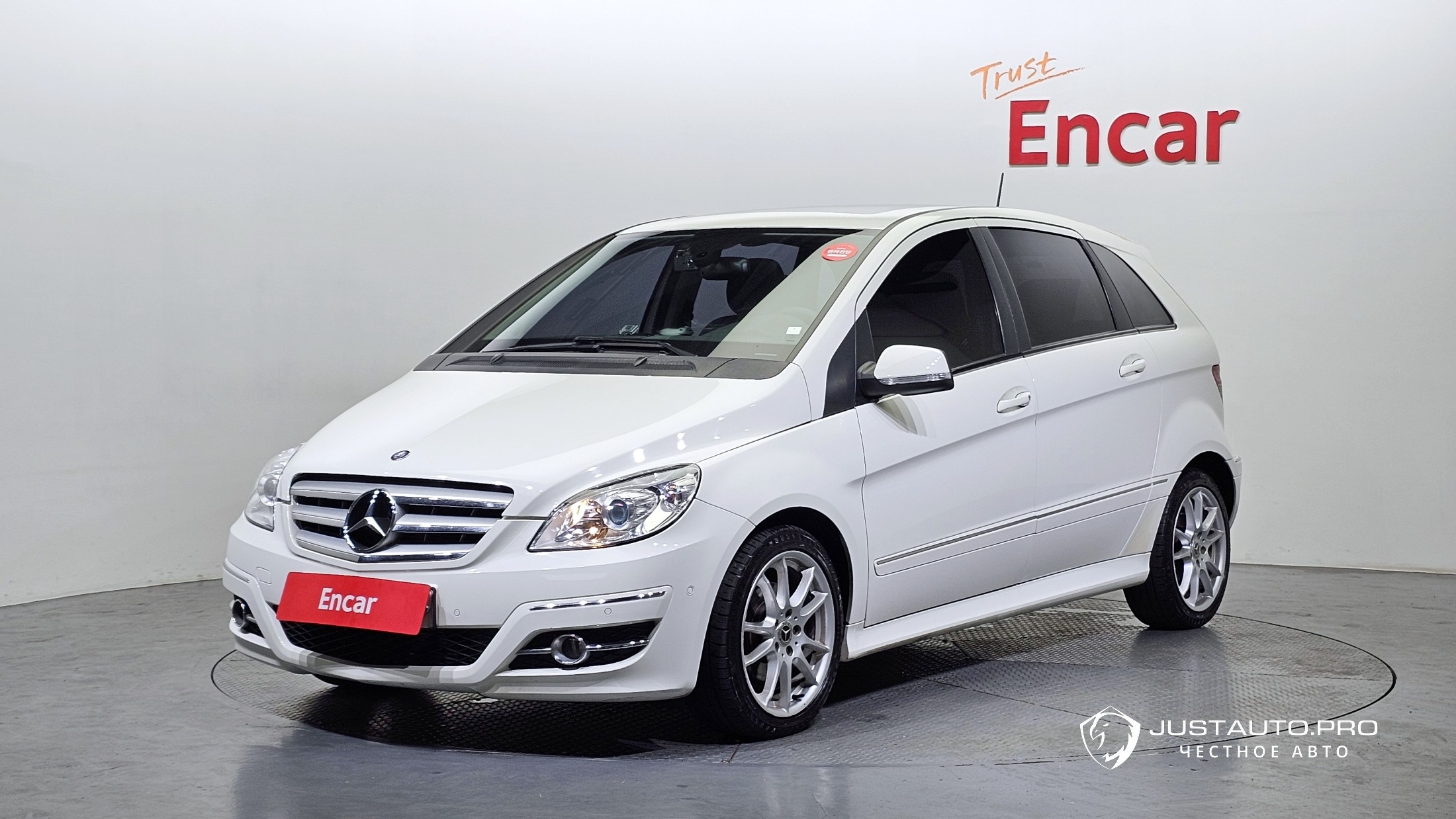 Автомобиль Mercedes-Benz B-Class