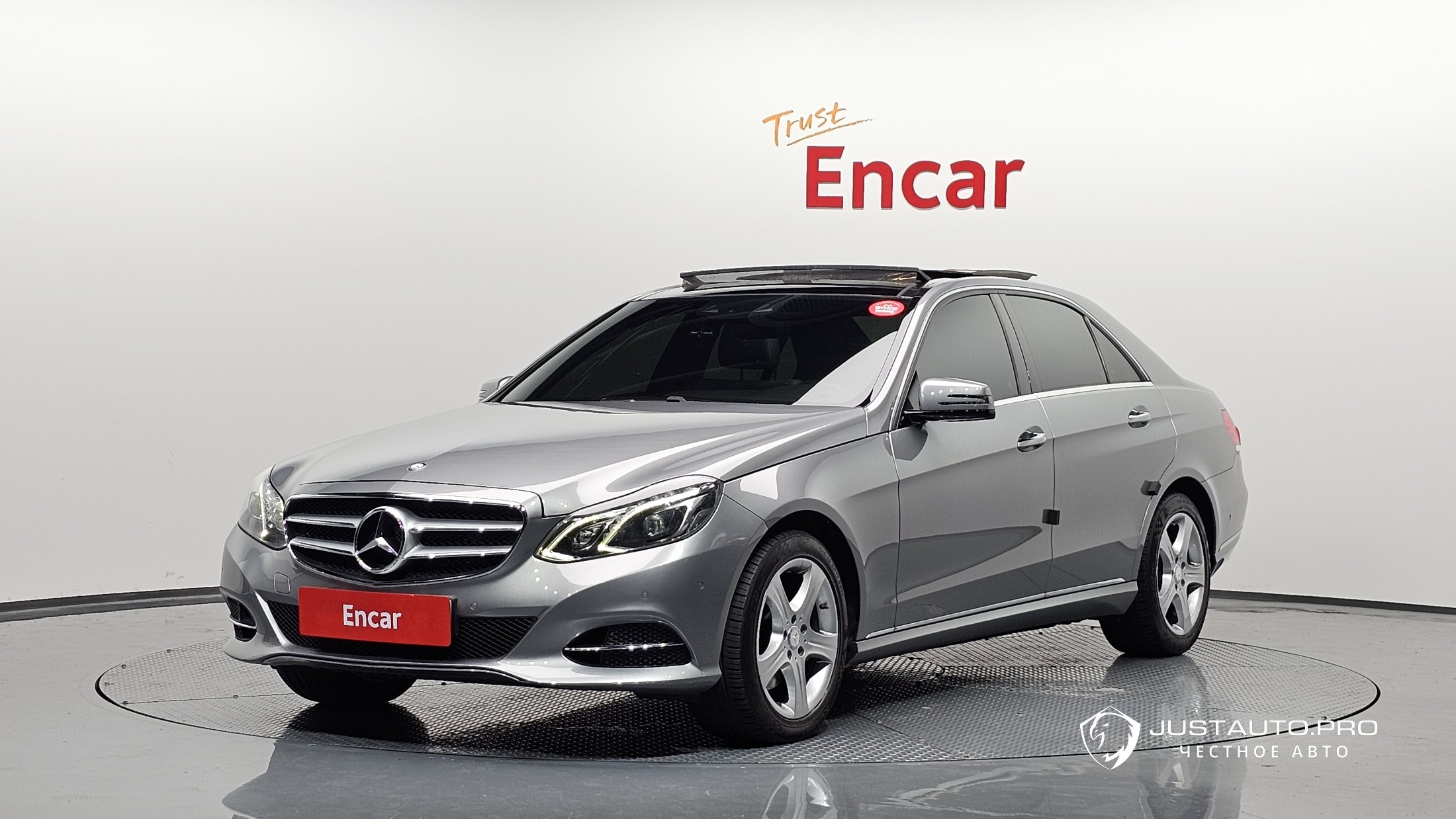 Автомобиль Mercedes-Benz E-Class