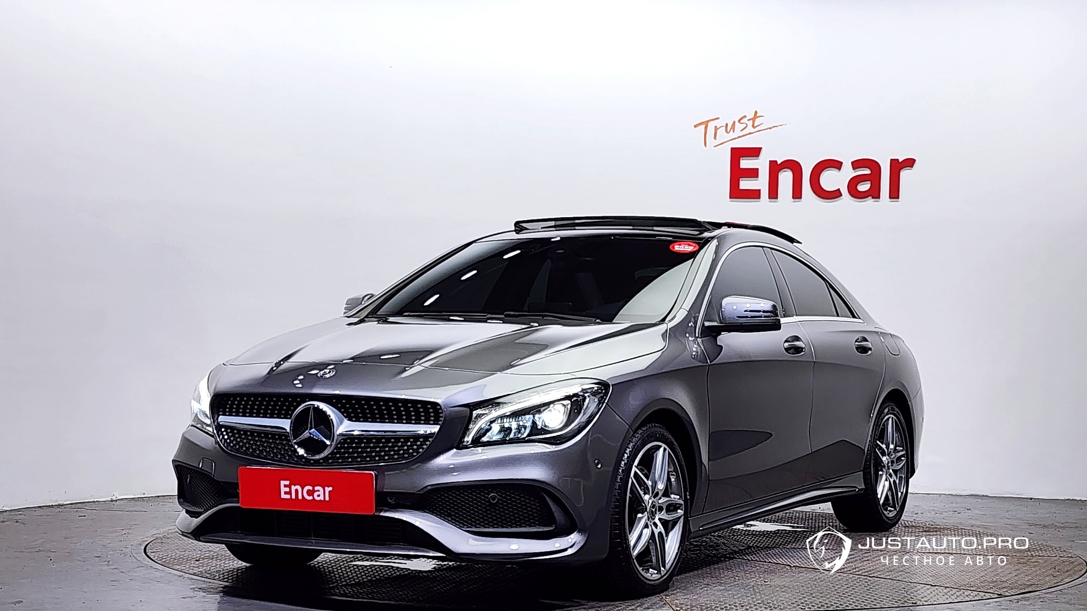 Автомобиль Mercedes-Benz CLA-Class