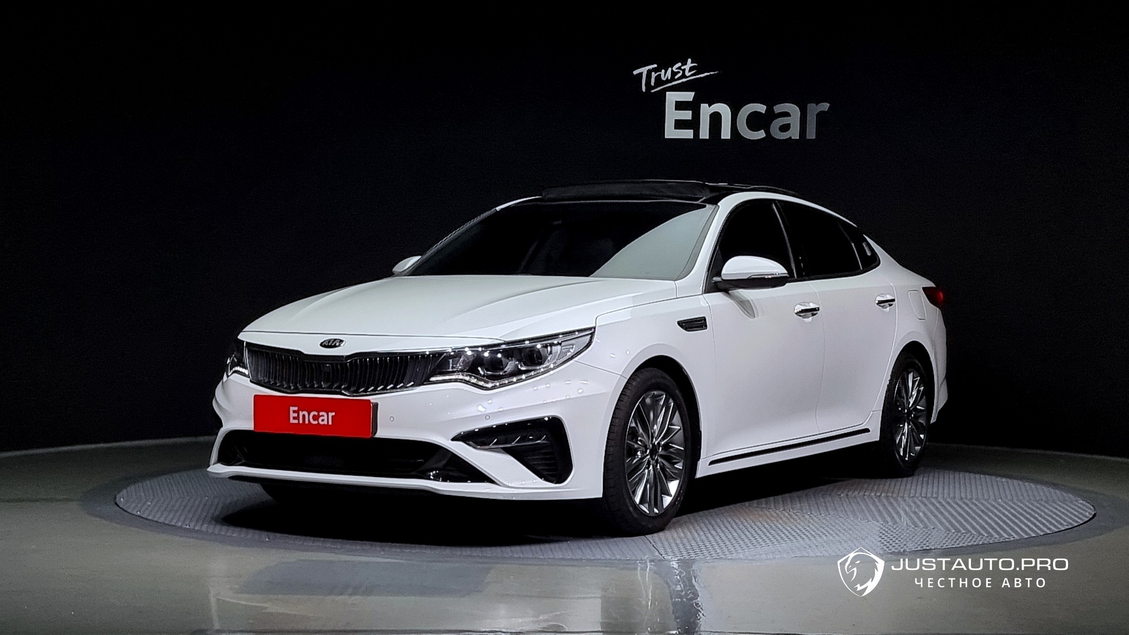 Автомобиль Kia K5
