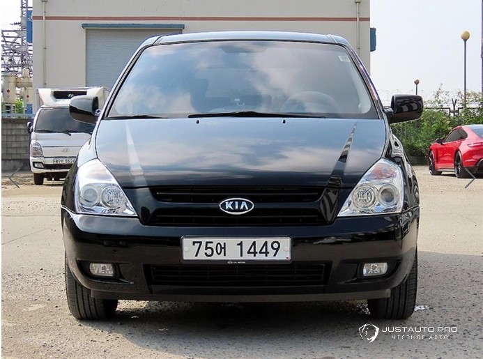 Автомобиль Kia Canival