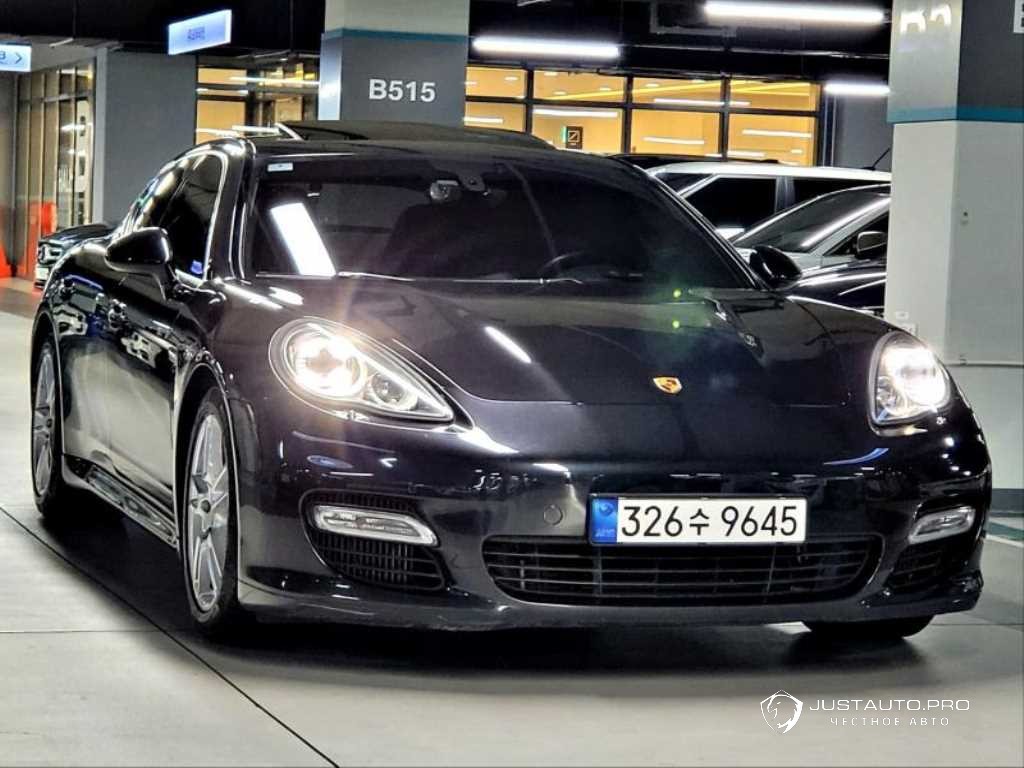 Автомобиль Porsche Panamera