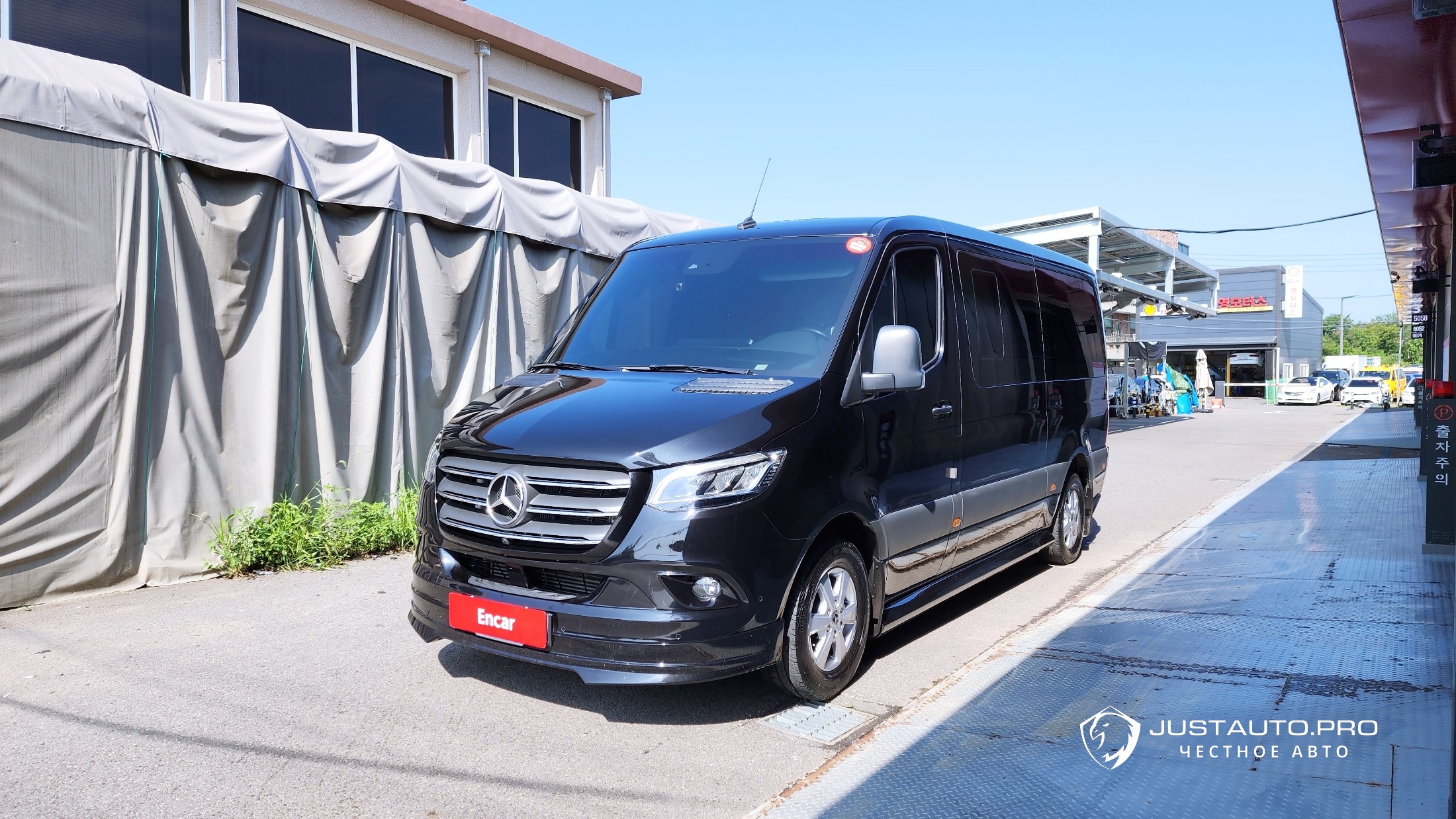 Автомобиль Mercedes-Benz Sprinter