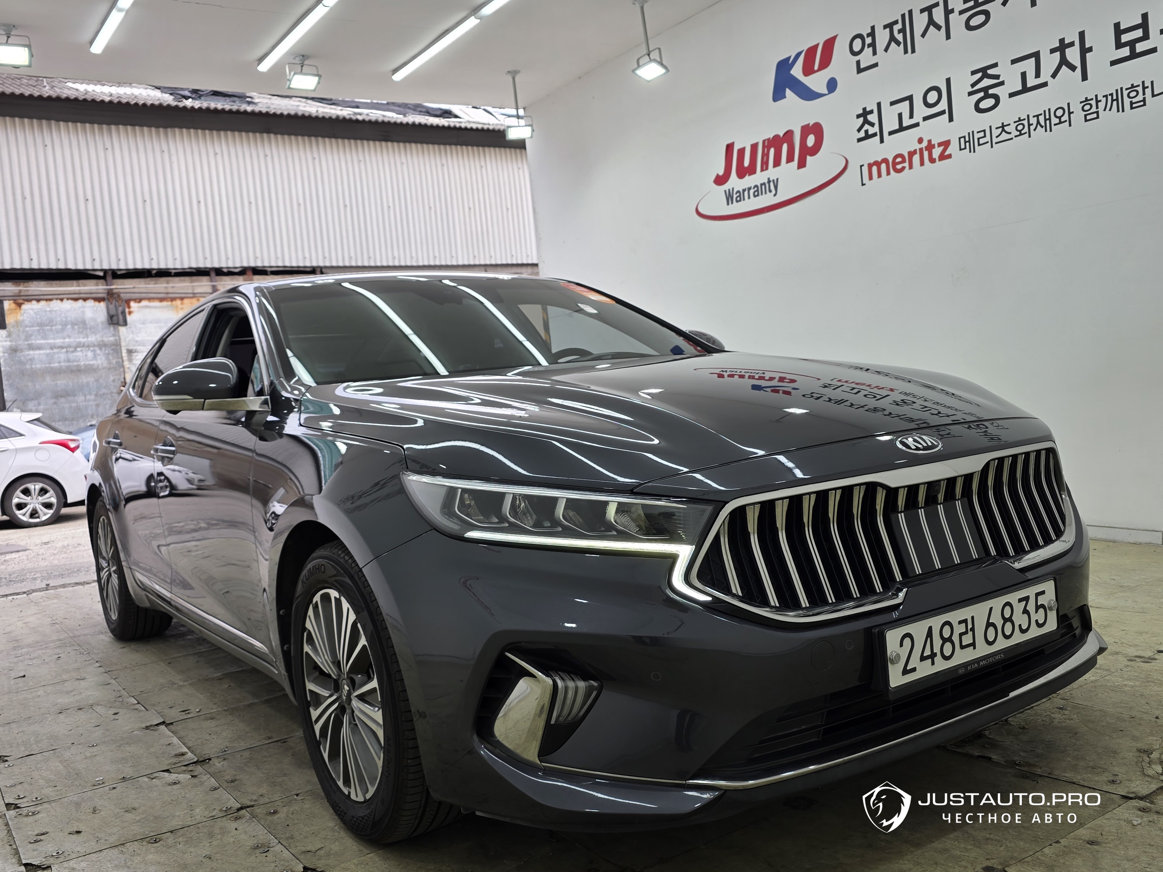 Автомобиль Kia K7