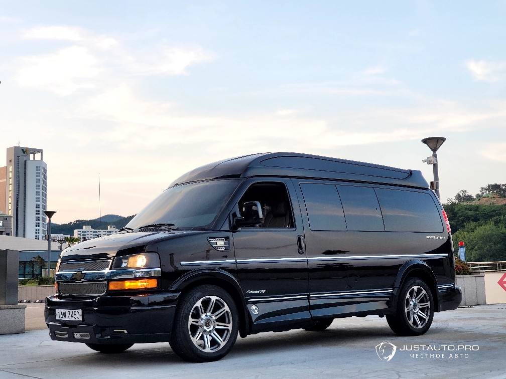 Автомобиль Chevrolet Express Van
