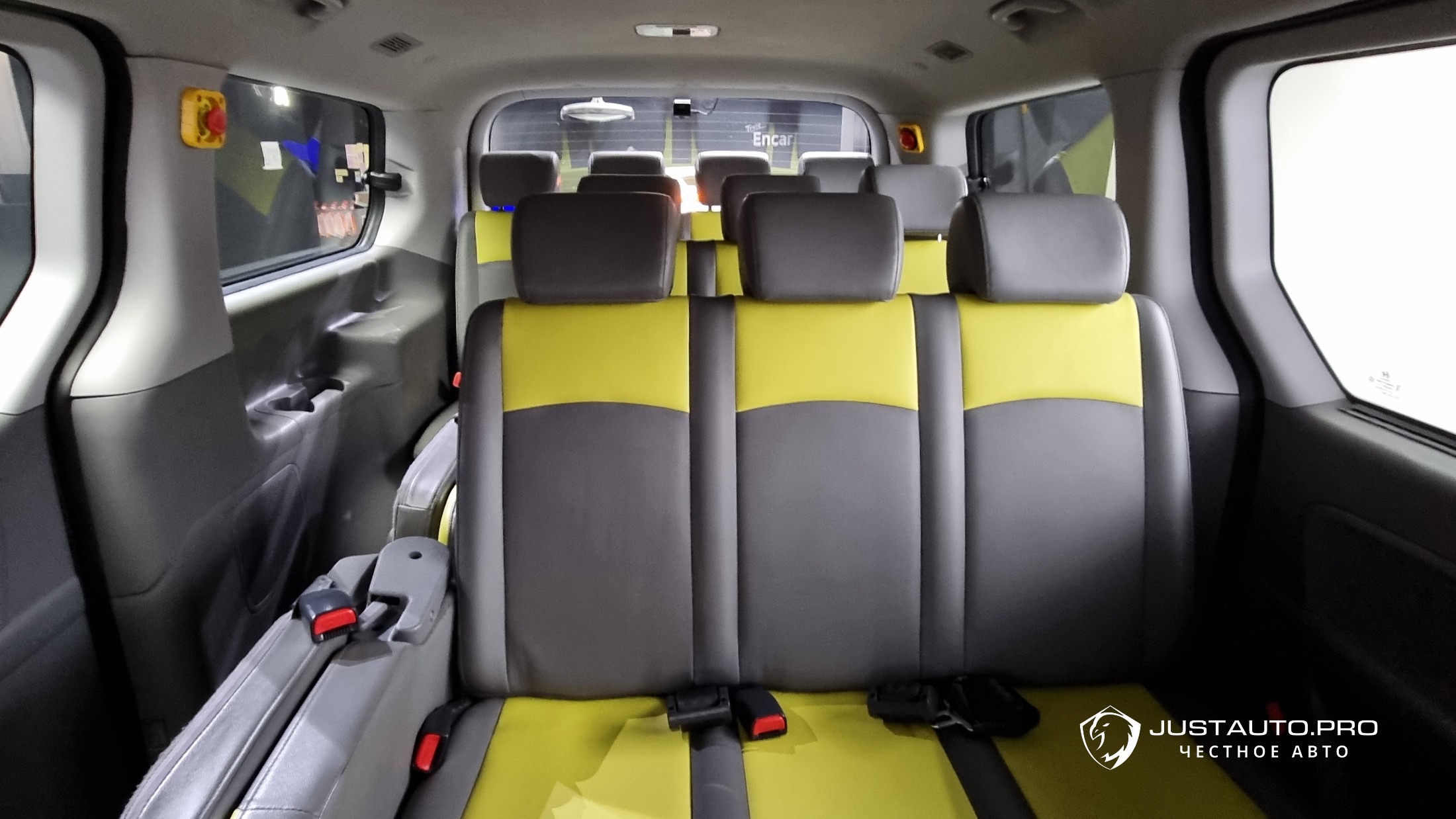Автомобиль Hyundai Starex