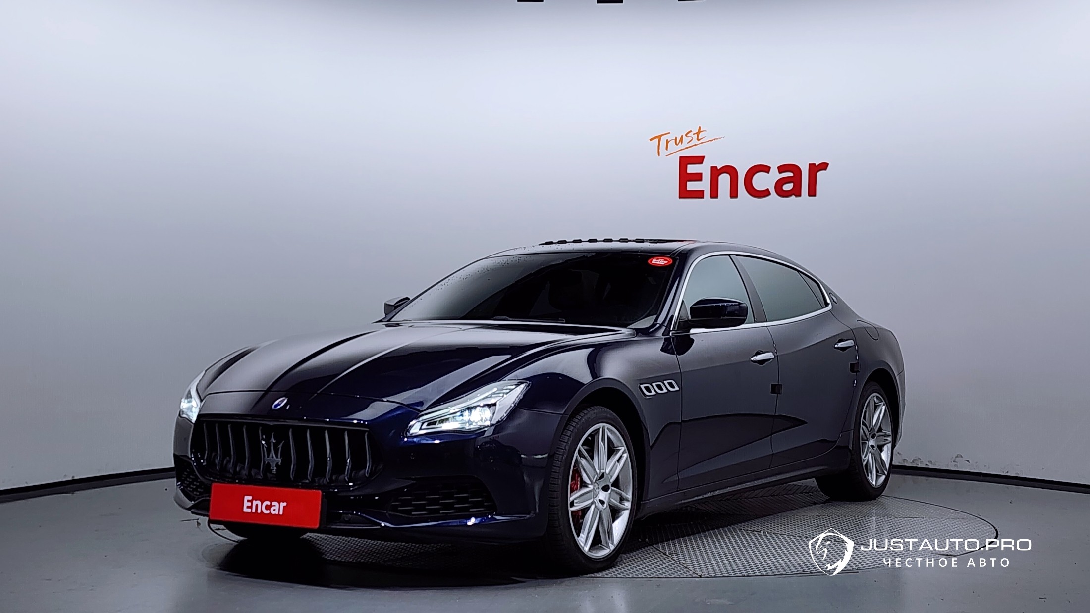 Автомобиль Maserati Quattroporte