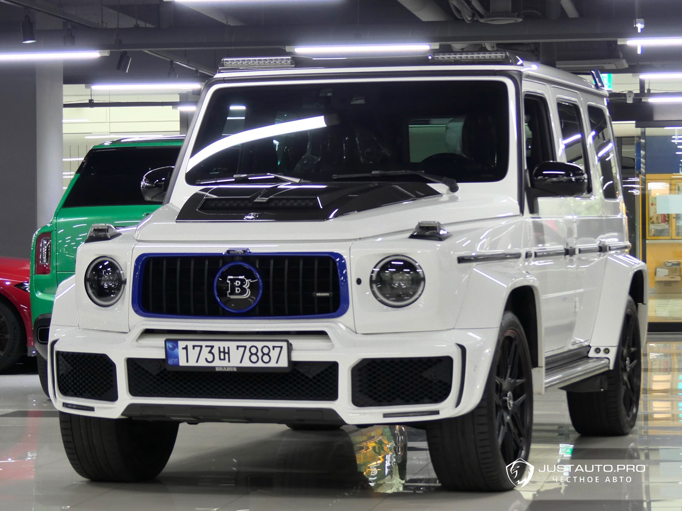 Автомобиль Mercedes-Benz G-Class