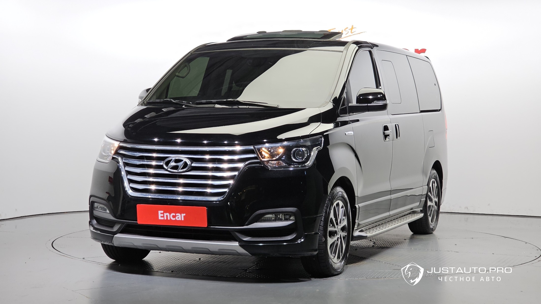 Автомобиль Hyundai Starex