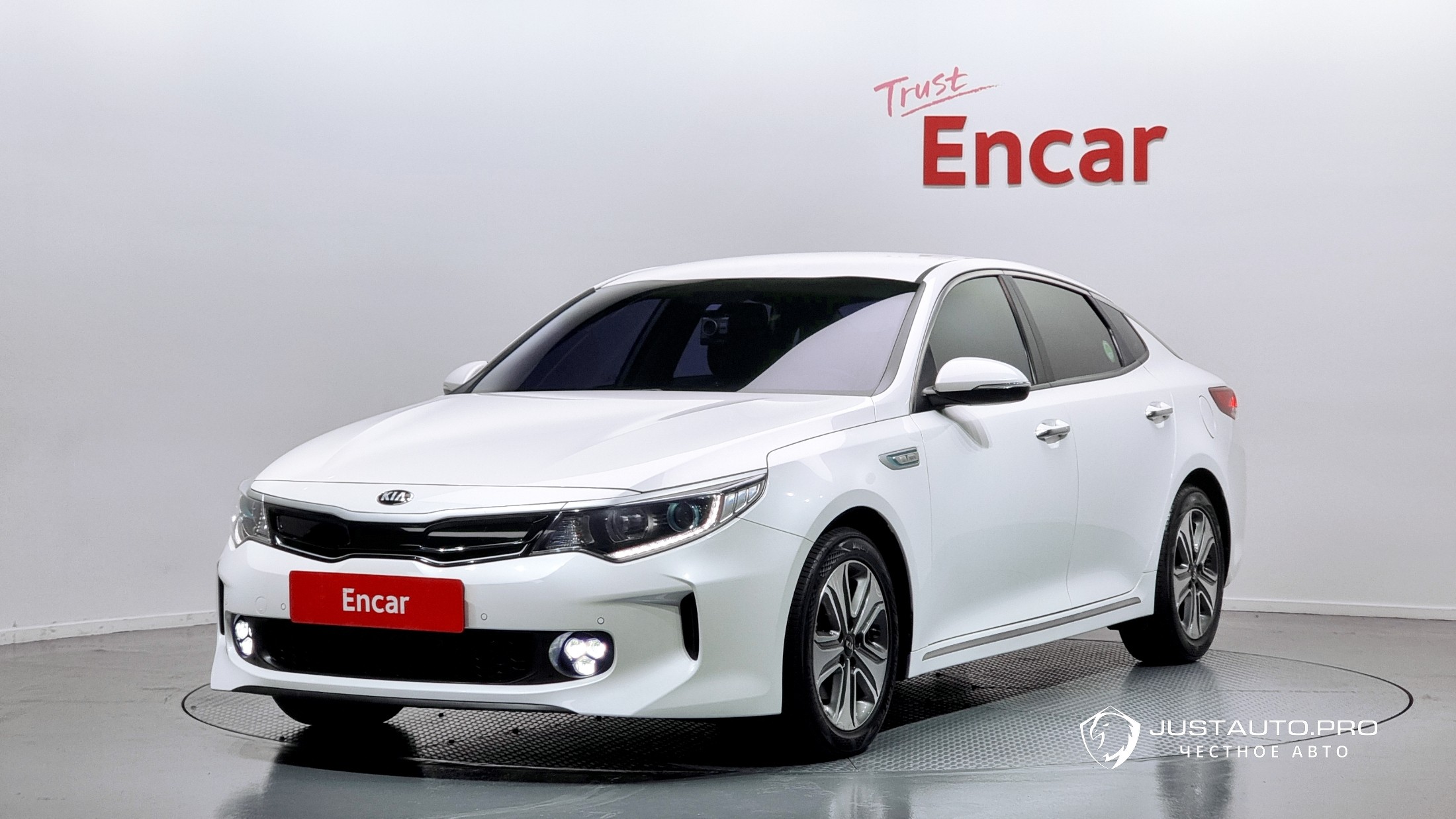 Автомобиль Kia K5