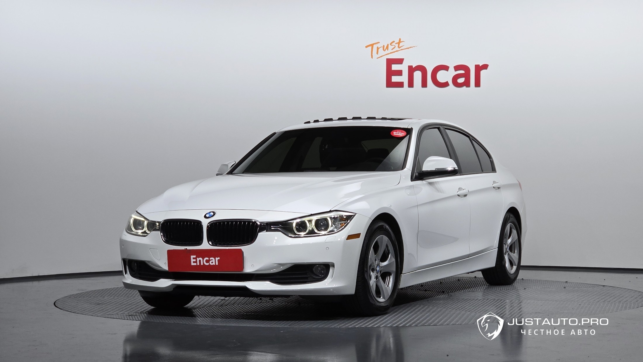 Автомобиль BMW 3-Series