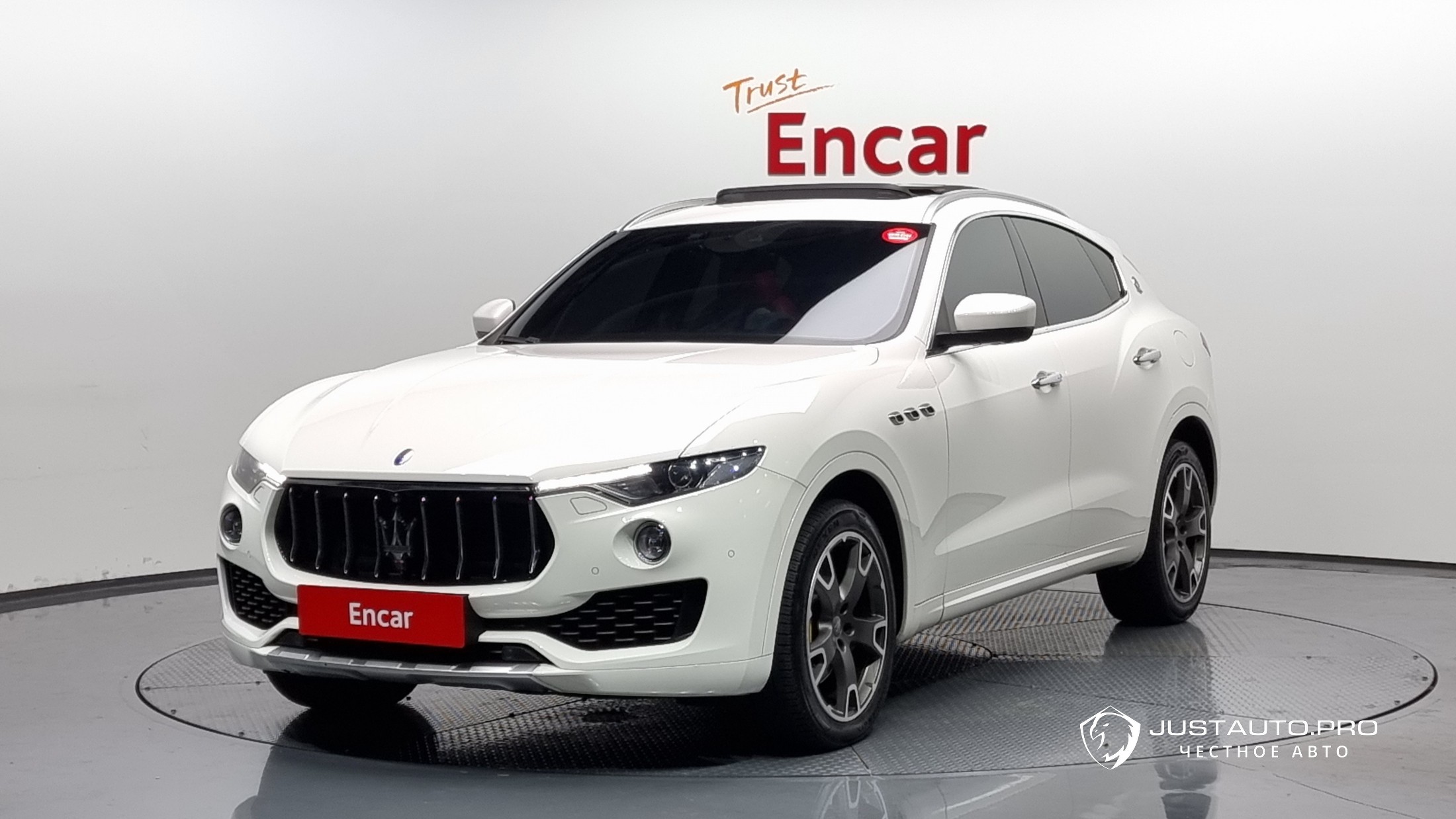 Автомобиль Maserati Levante