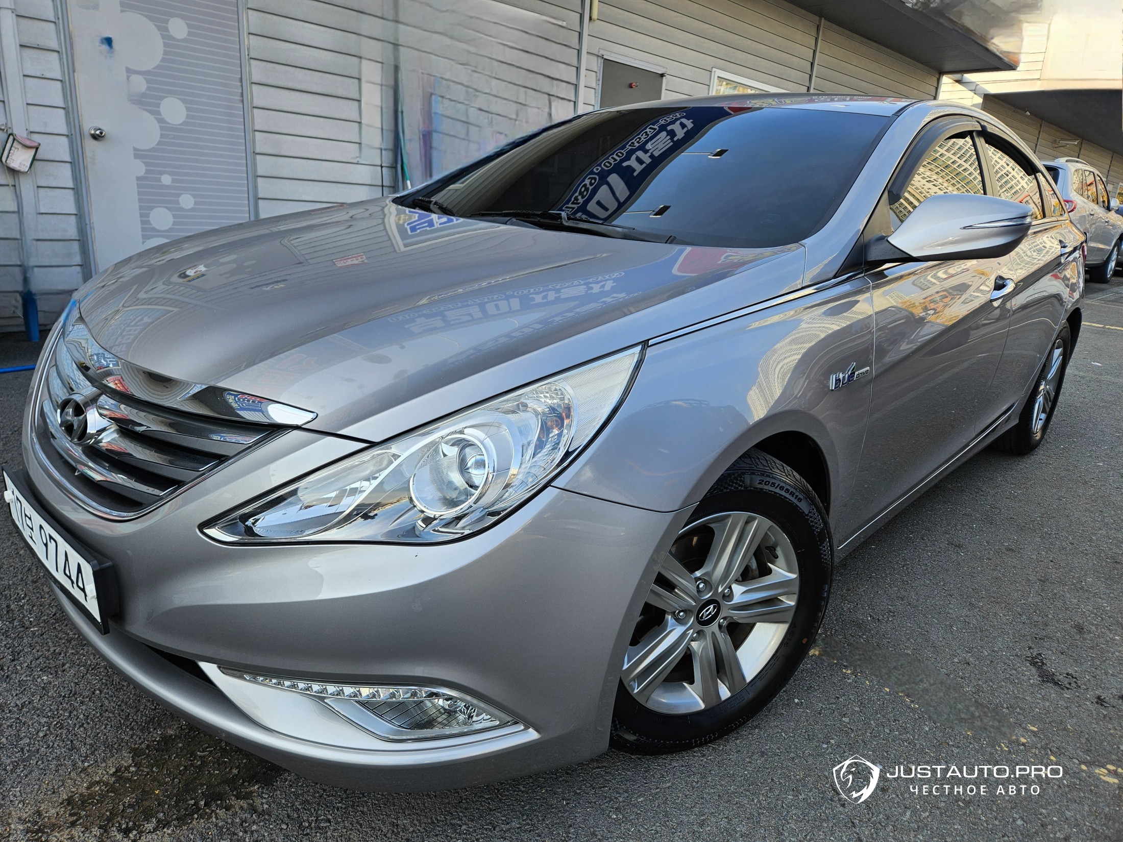 Автомобиль Hyundai Sonata