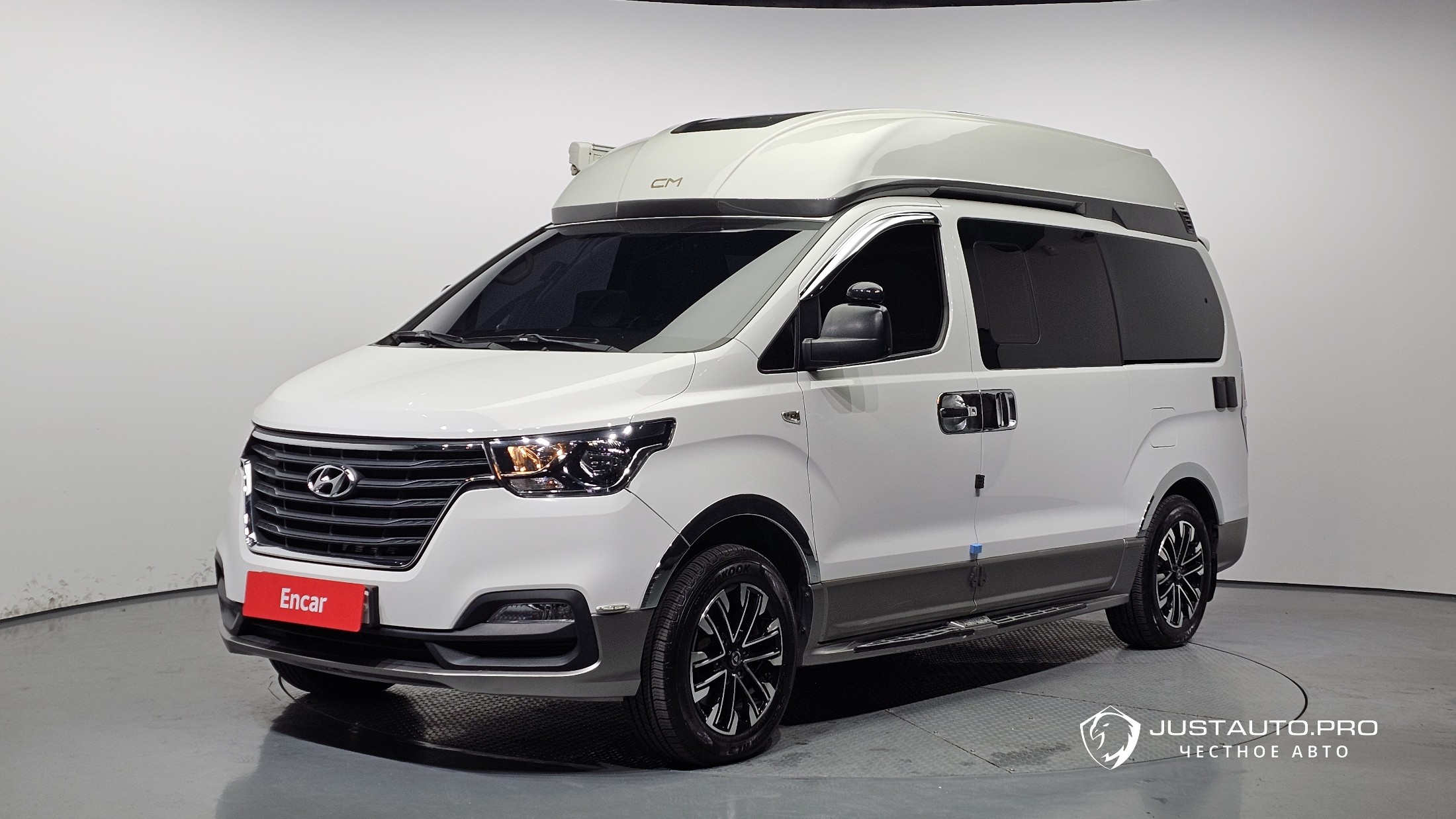 Автомобиль Hyundai Starex