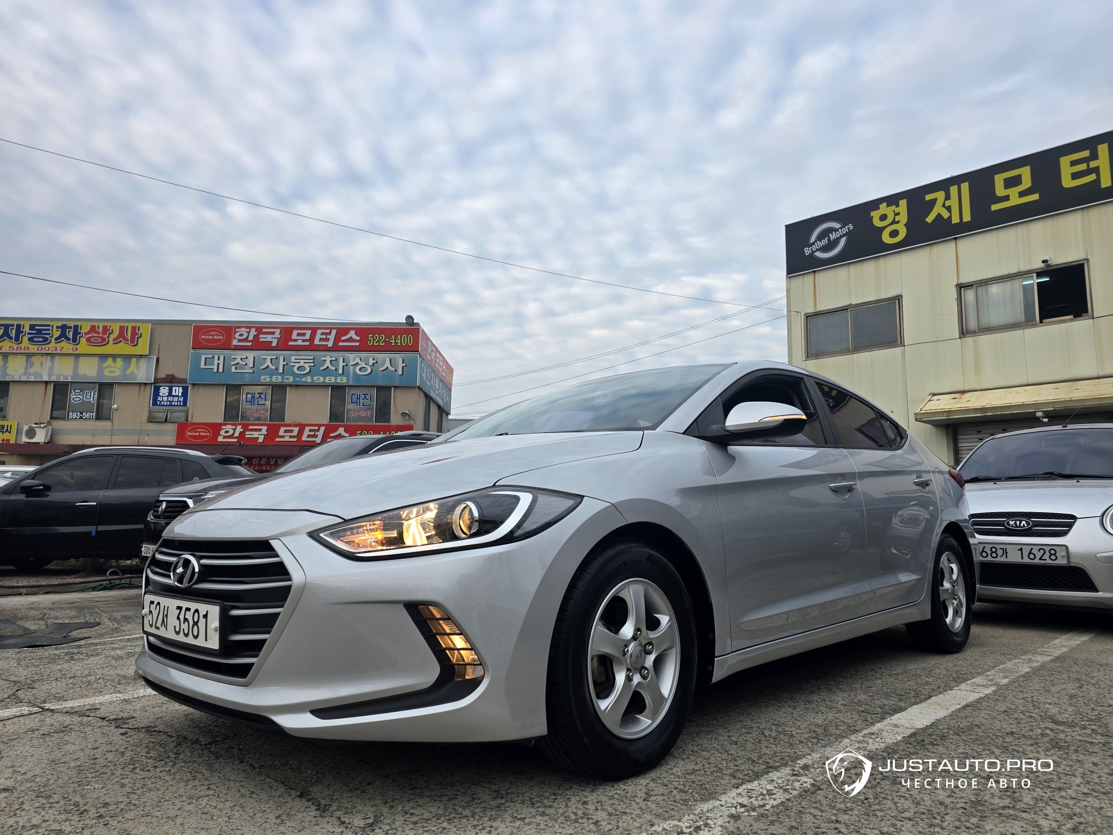 Автомобиль Hyundai AVANTE