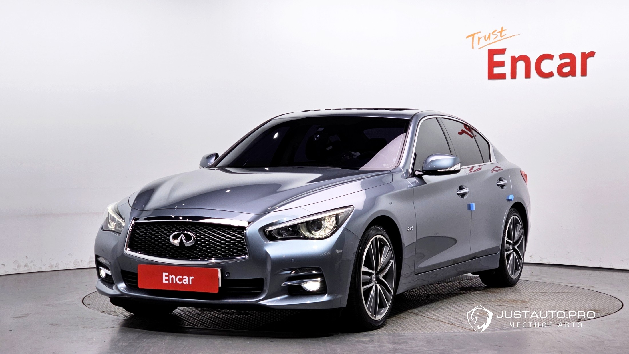 Автомобиль Infiniti Q50