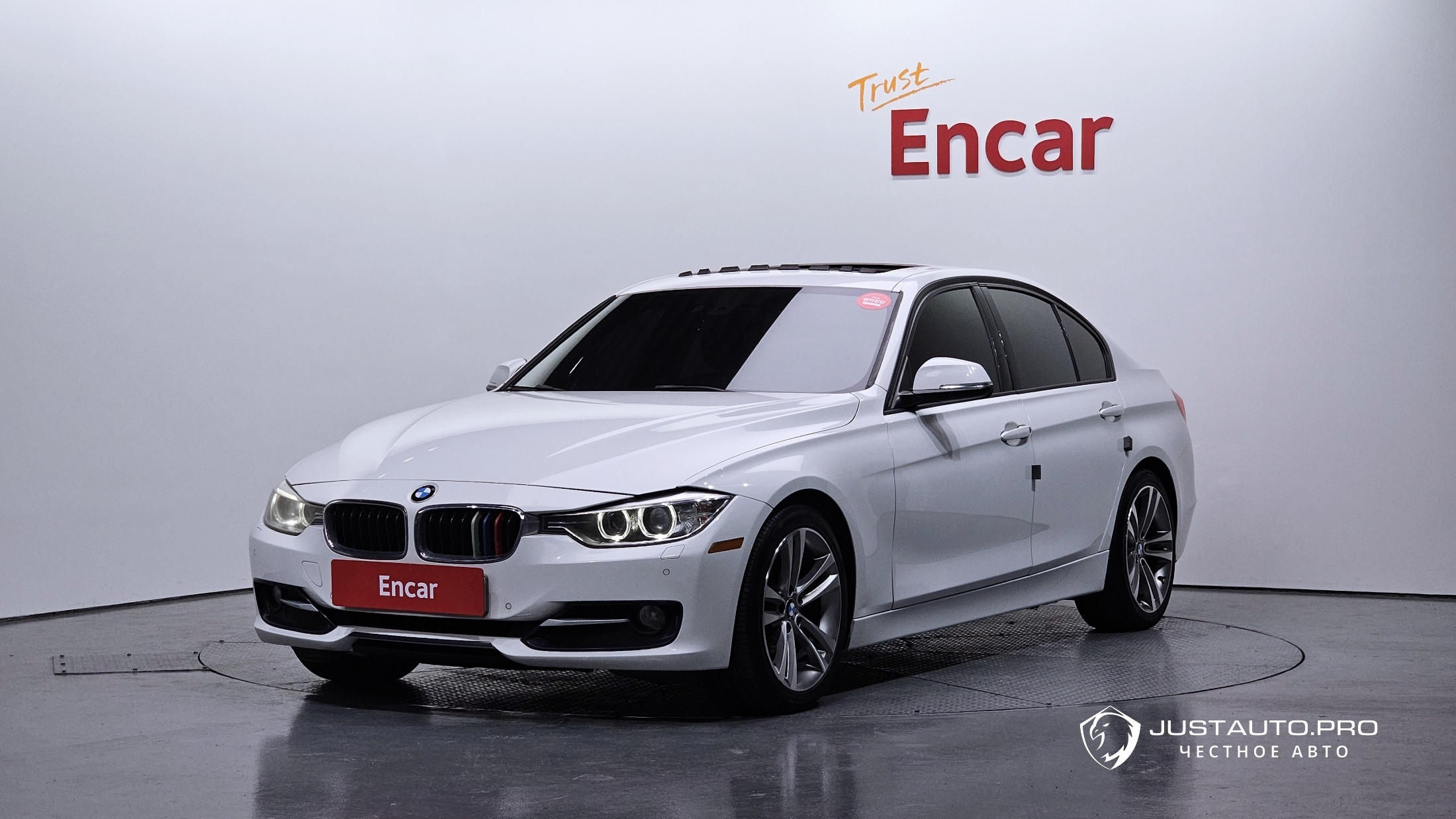 Автомобиль BMW 3-Series
