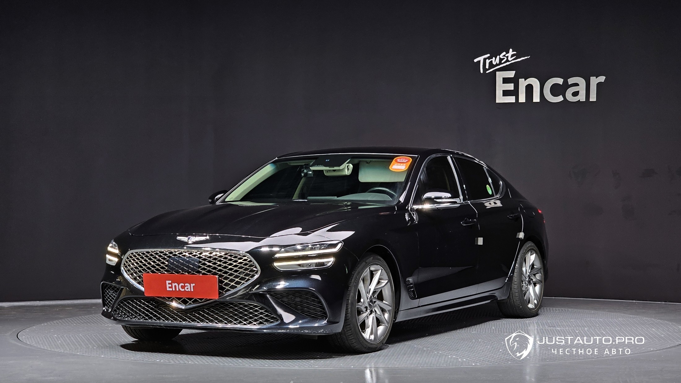 Автомобиль Genesis G70