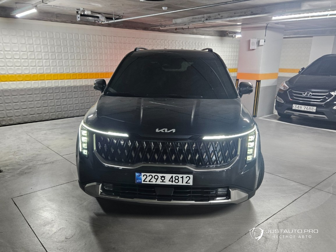 Автомобиль Kia Canival