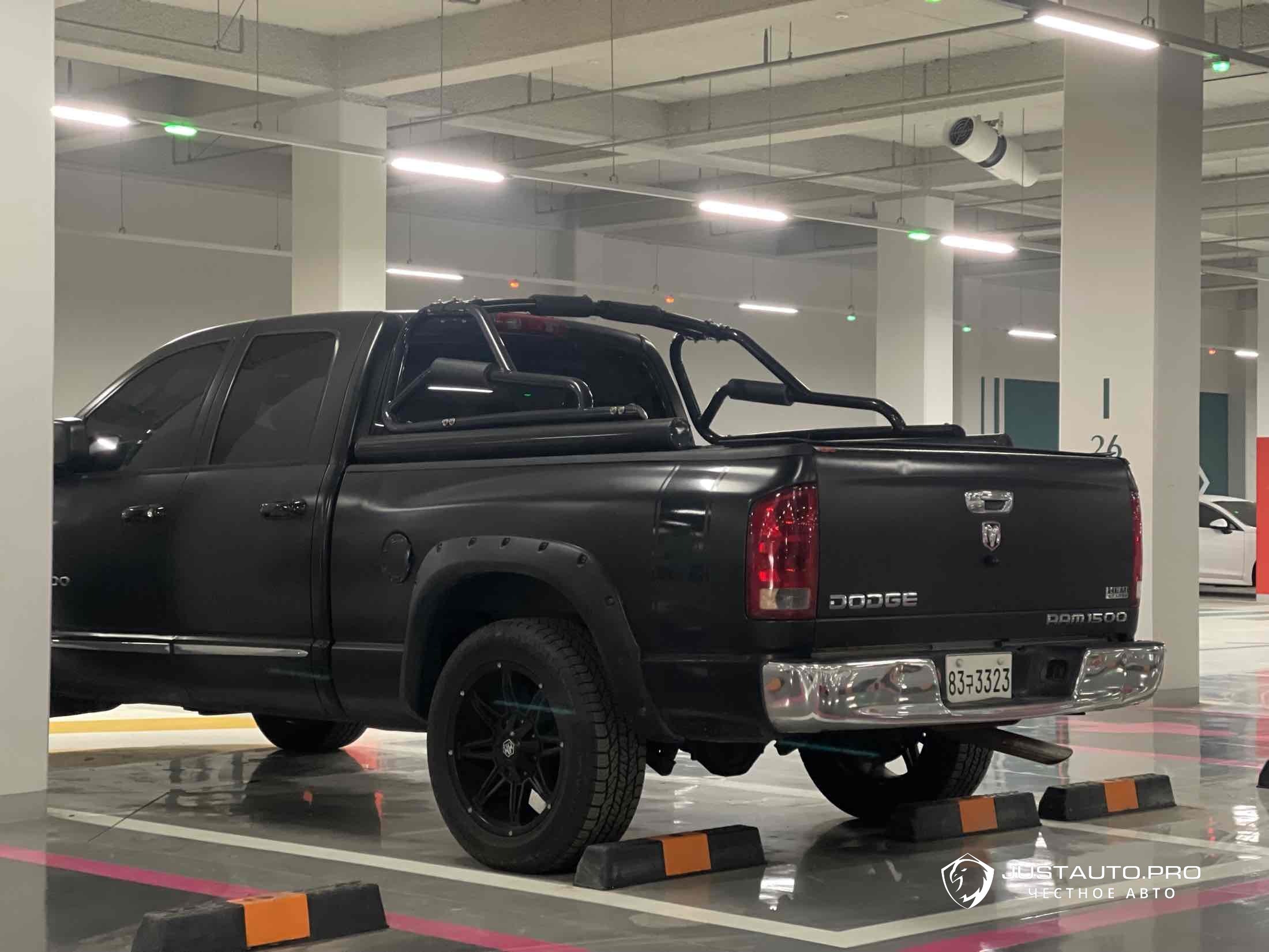 Автомобиль Dodge Ram Pick Up