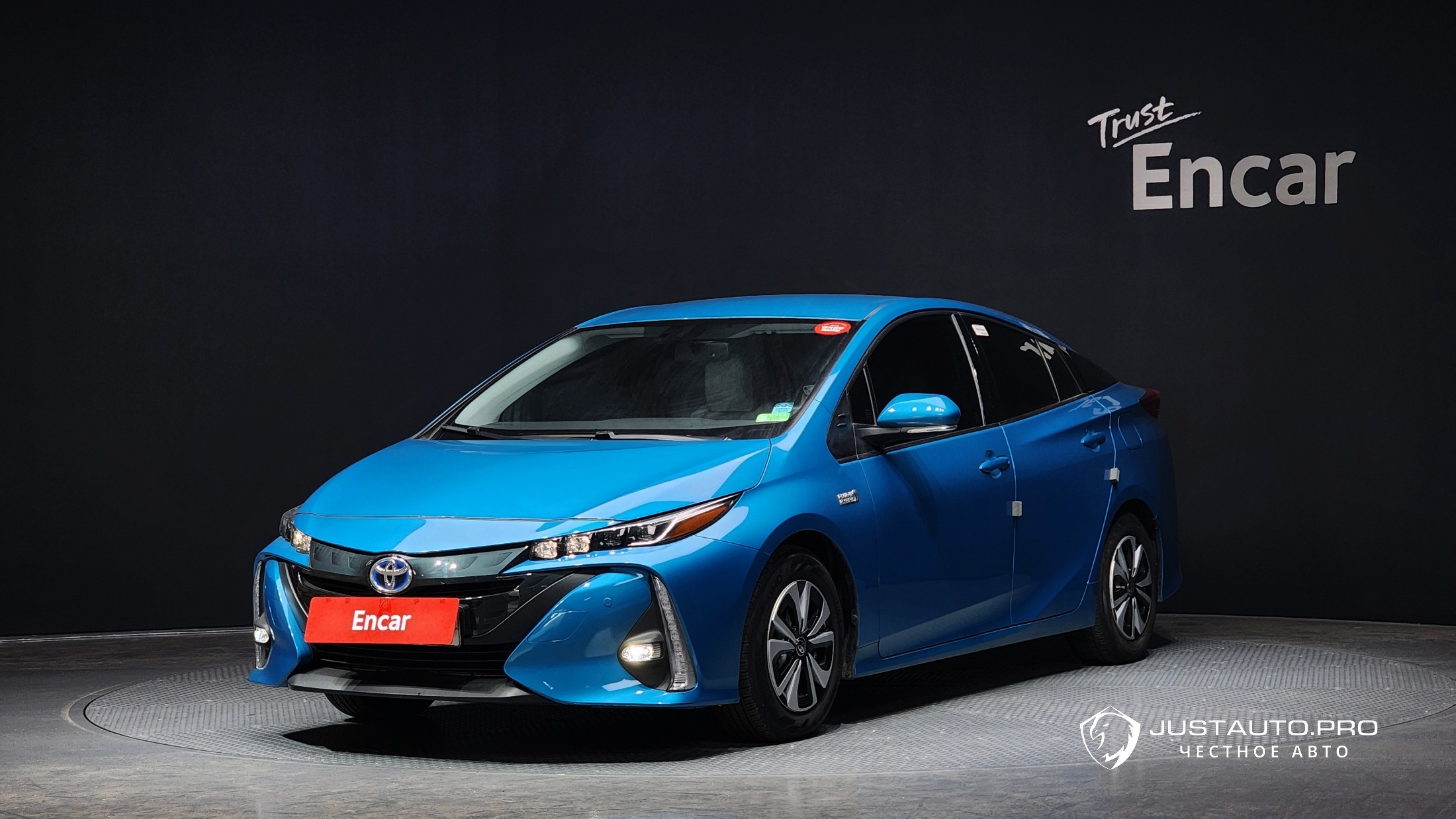 Автомобиль Toyota Prius