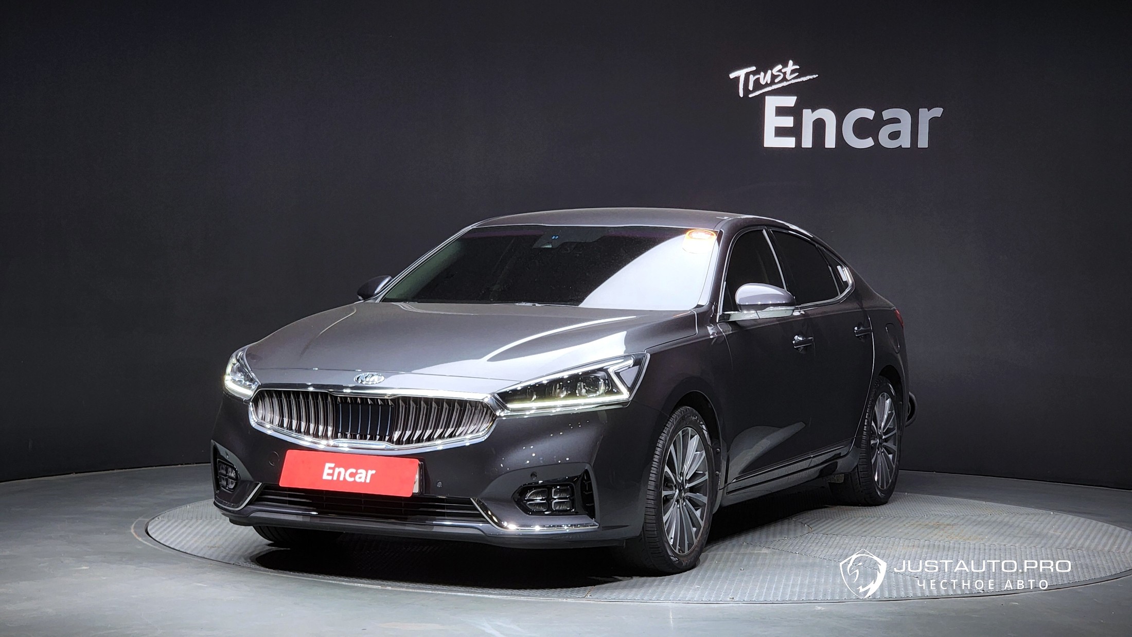 Автомобиль Kia K7