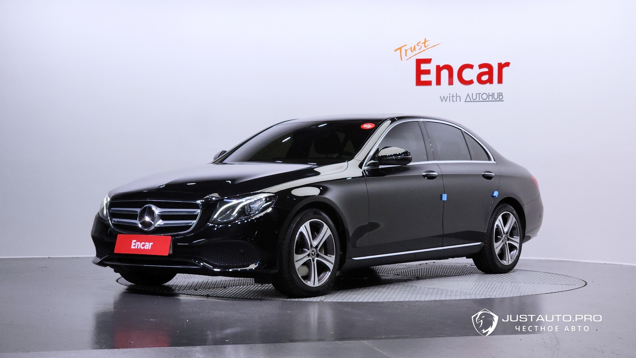 Автомобиль Mercedes-Benz E-Class