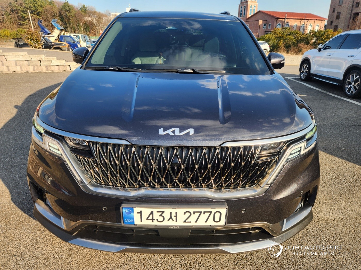 Автомобиль Kia Canival