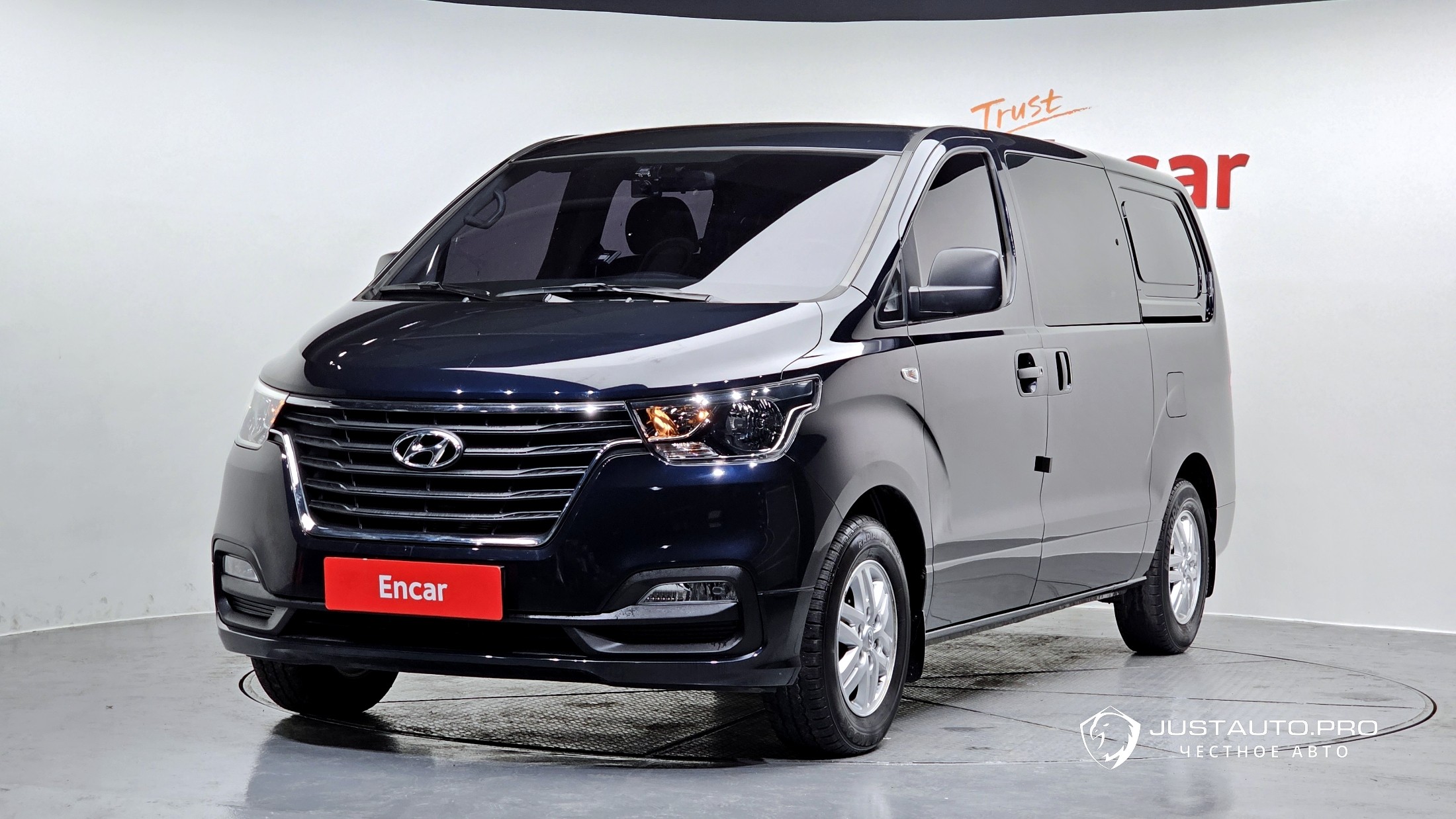 Автомобиль Hyundai Starex