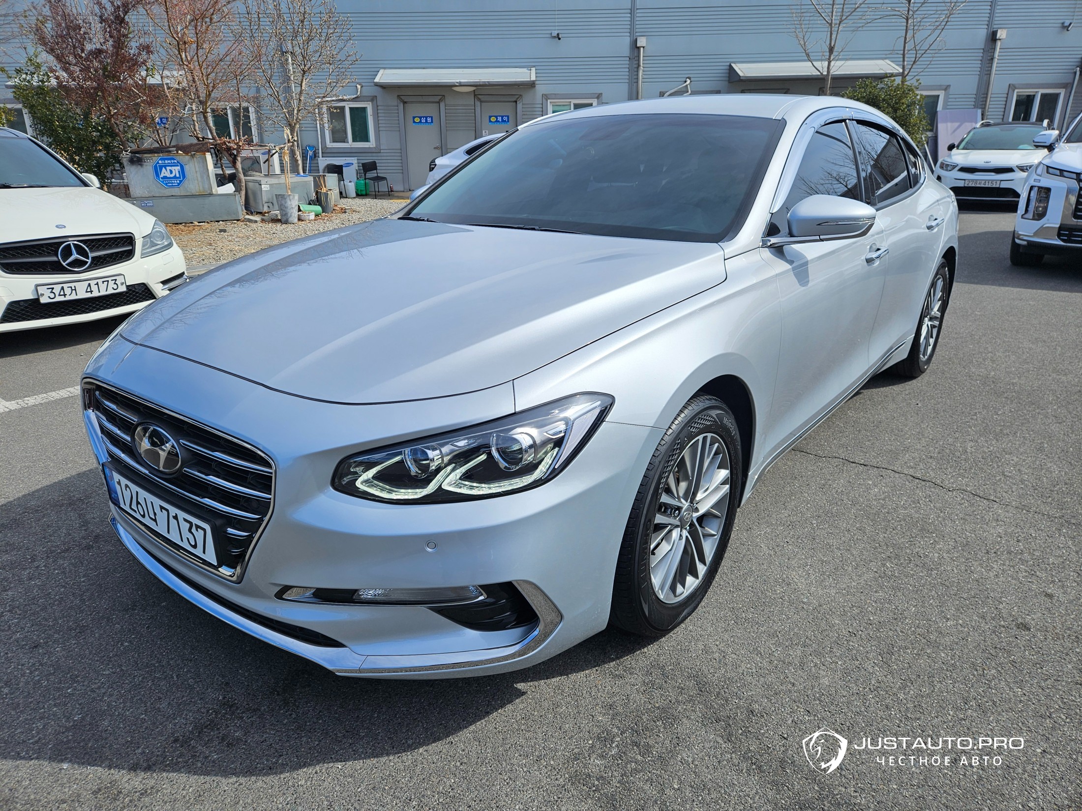 Автомобиль Hyundai Grandeur