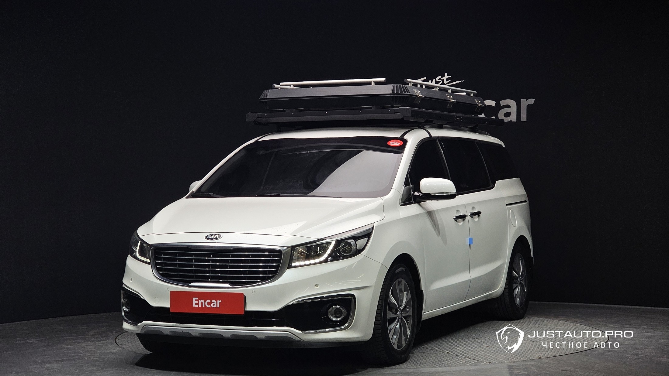 Автомобиль Kia Canival