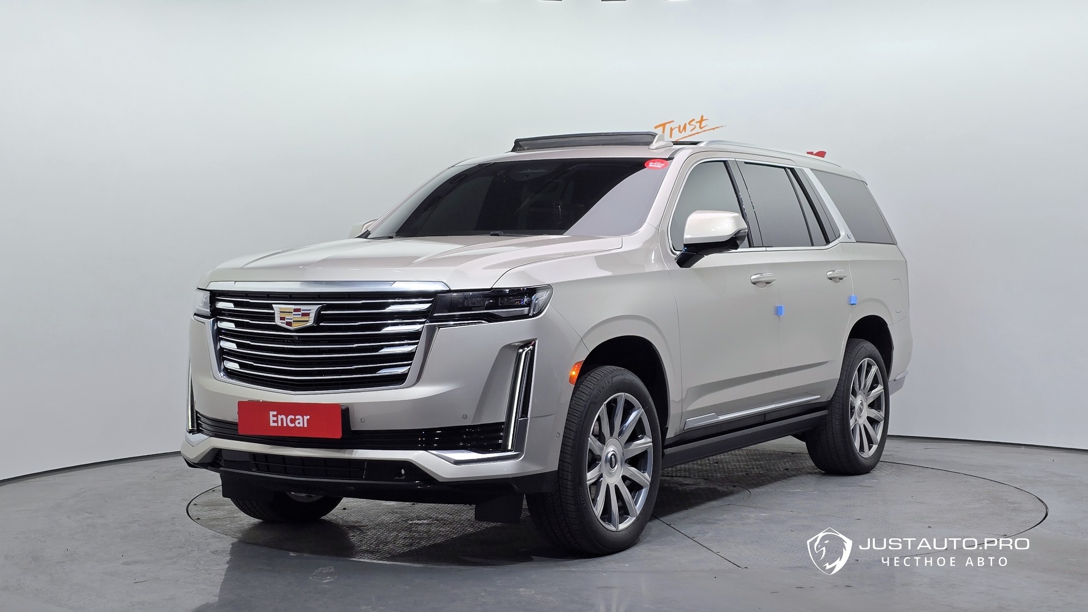 Автомобиль Cadillac Escalade