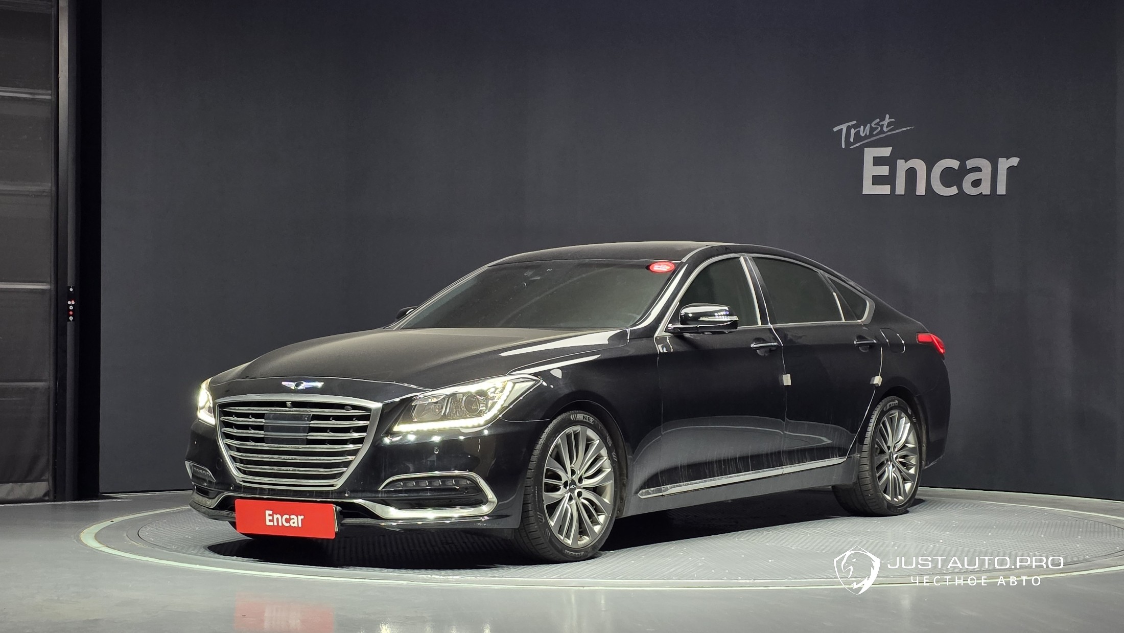 Автомобиль Genesis G80