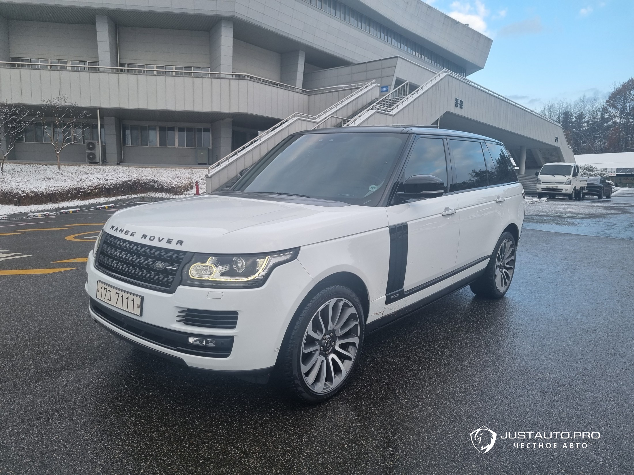 Автомобиль Land Rover Range Rover