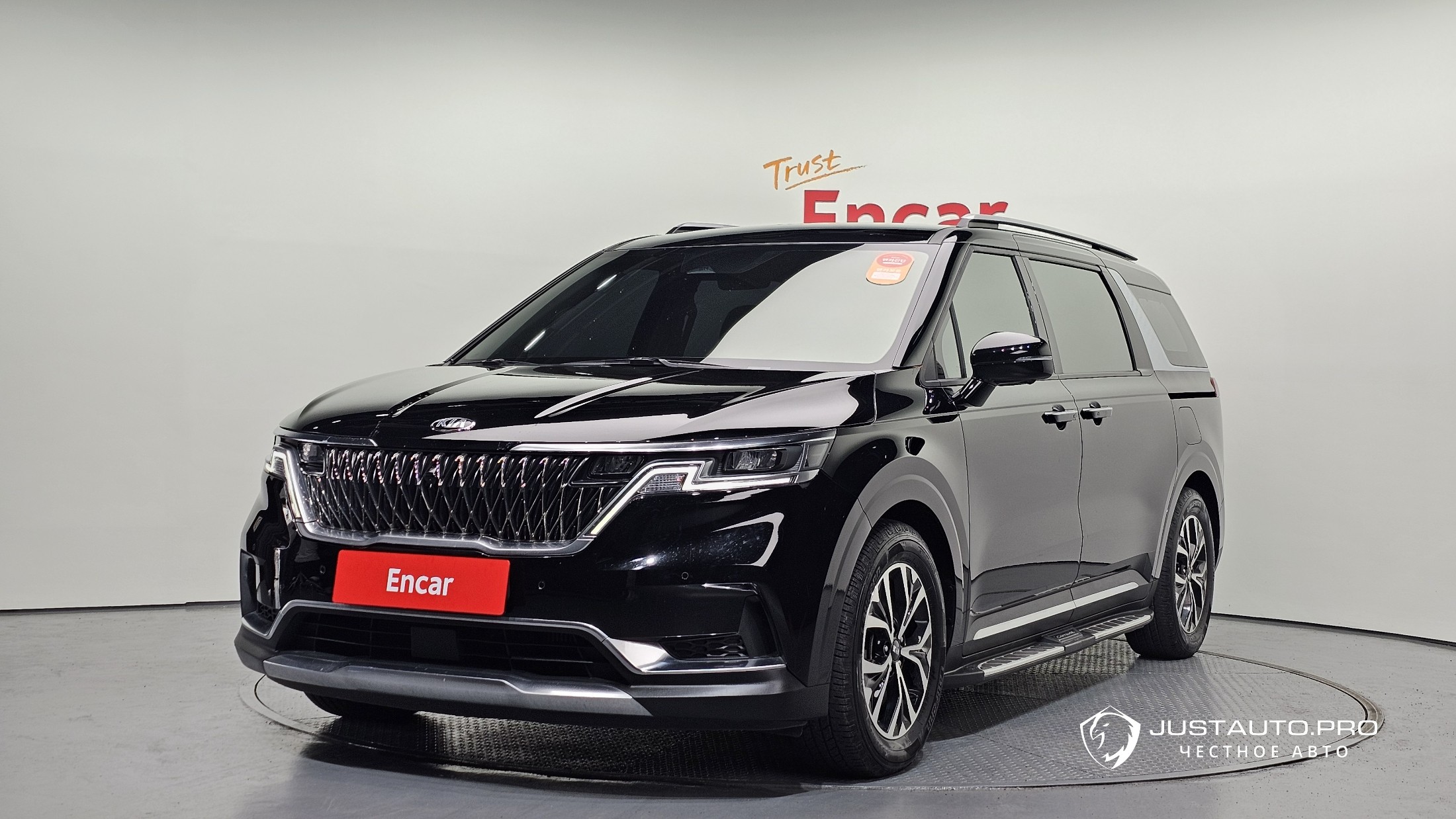 Автомобиль Kia Canival