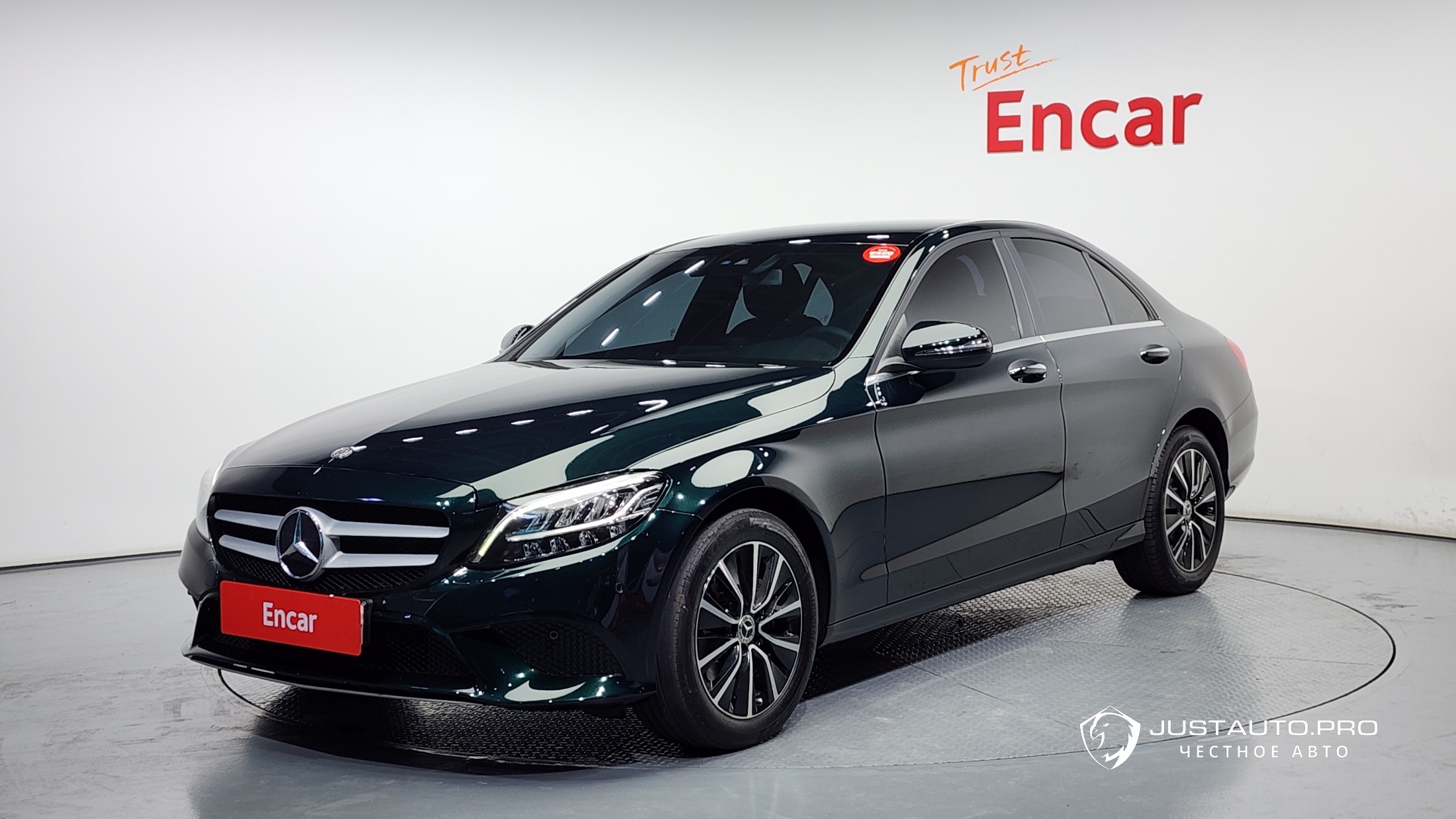 Автомобиль Mercedes-Benz C-Class